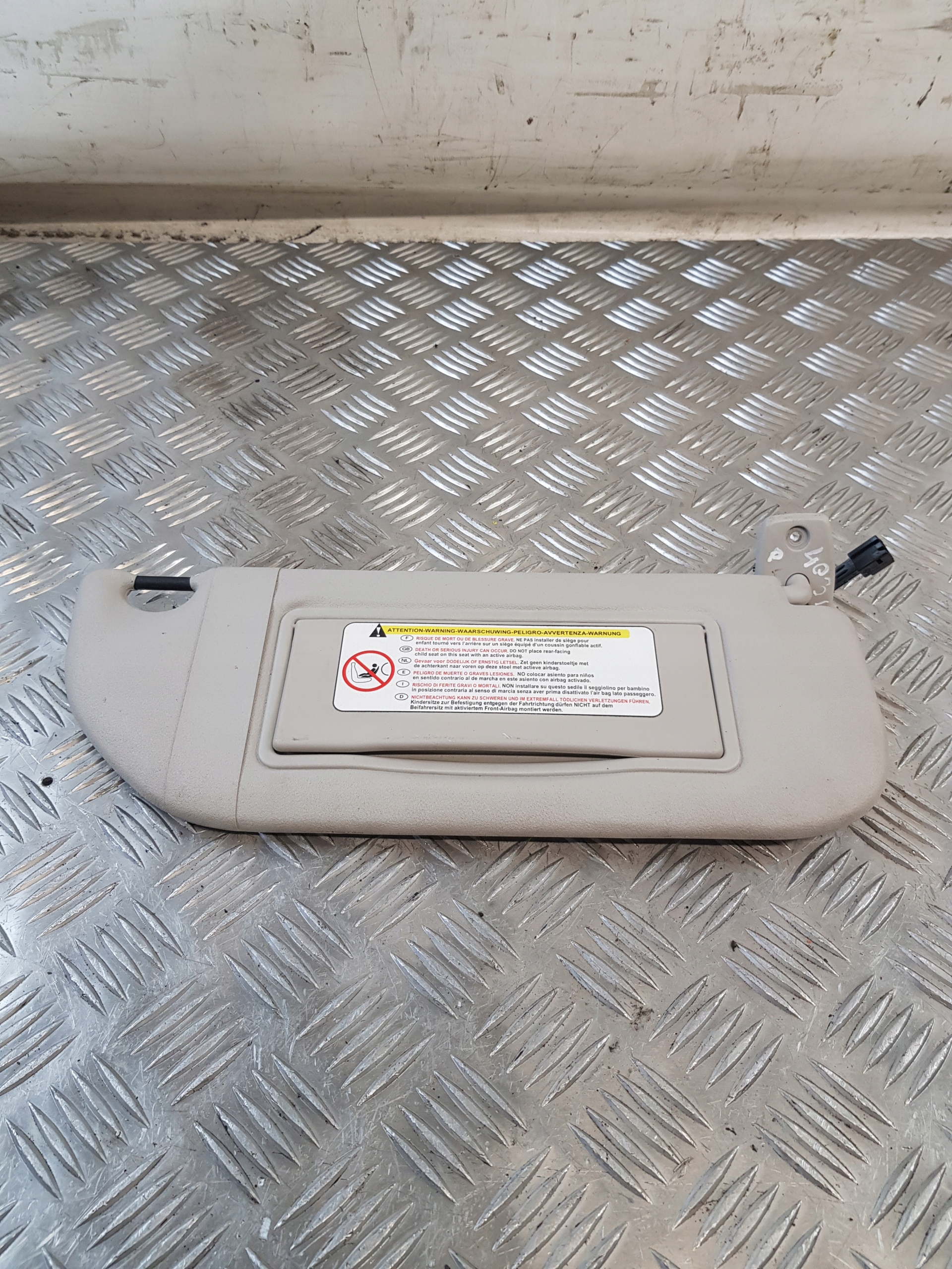 DASZEK SŁONECZNIK PRAWY PASAŻERA CITROEN C3 I 04R-