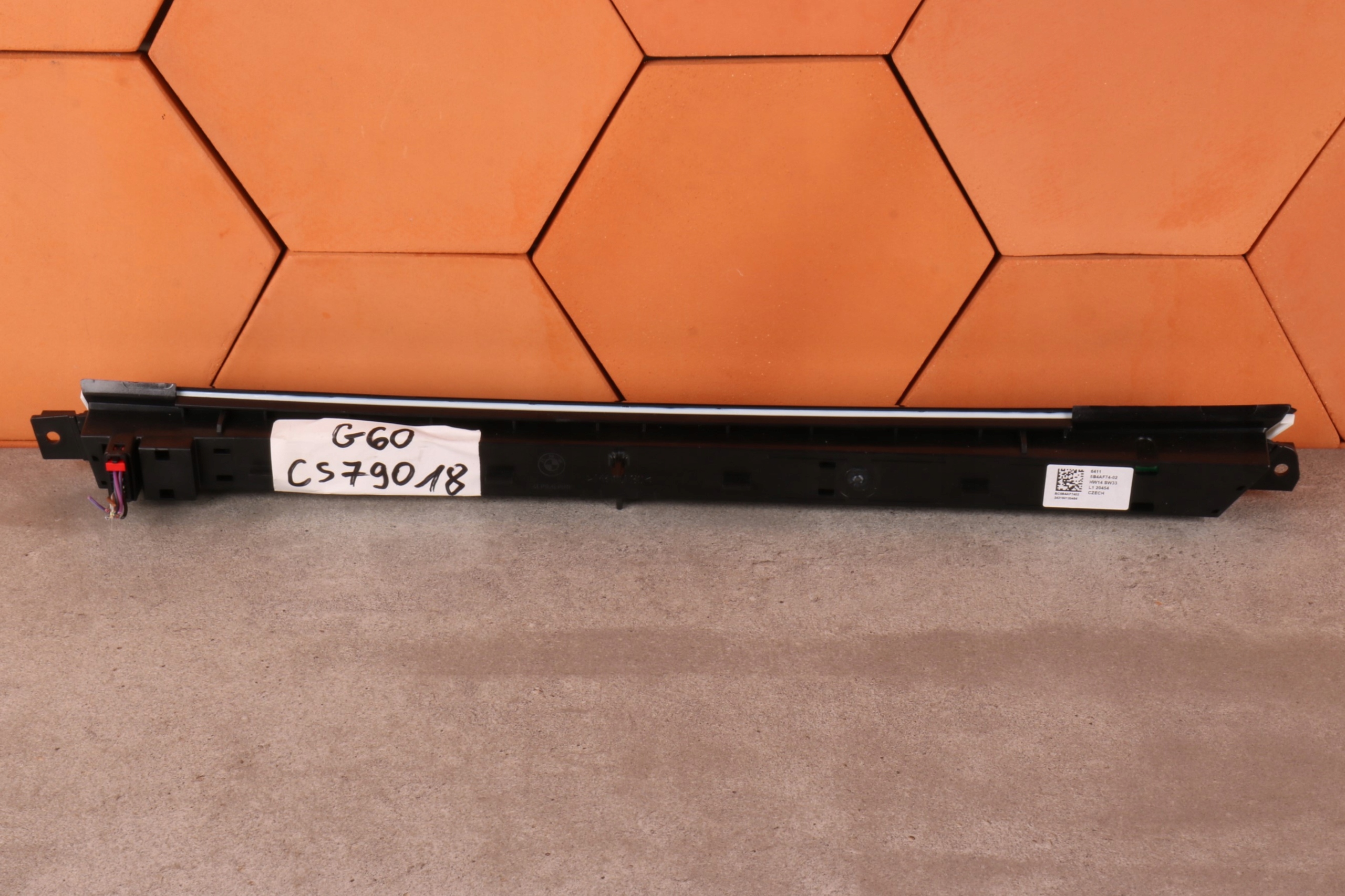 BMW 5' G60 G61 PANEL DOTYKOWY Moyenne du tableau de bord Console BASE EUROPA 5B4AF74