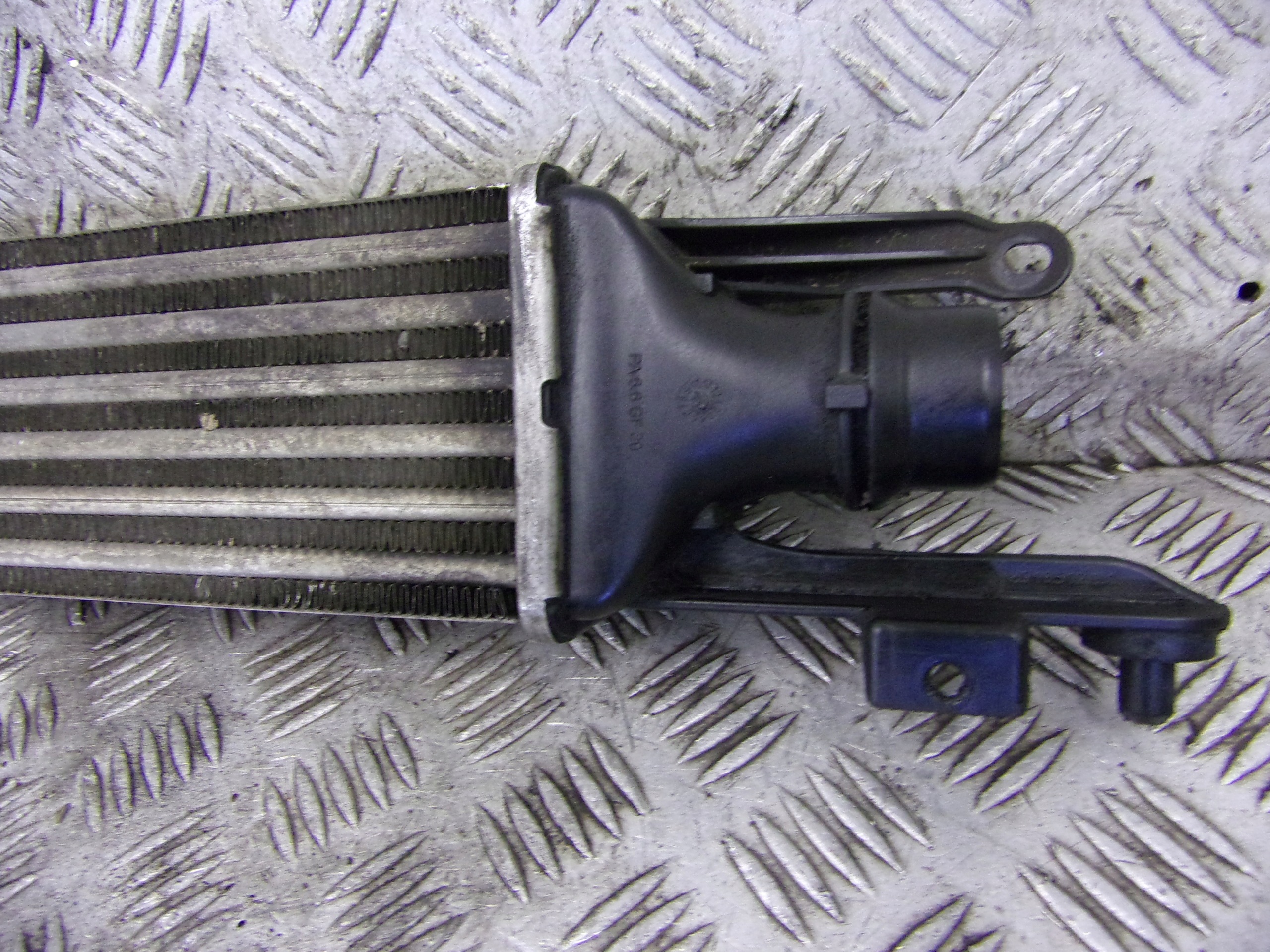 INTERKULER intercooler OPEL CORSA D 55702194