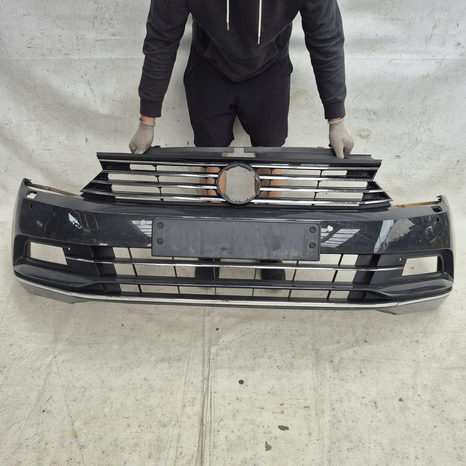 VW PASSAT B8 3G0 HIGHLINE 14- bumper front front PDC SPR 3G0807221A