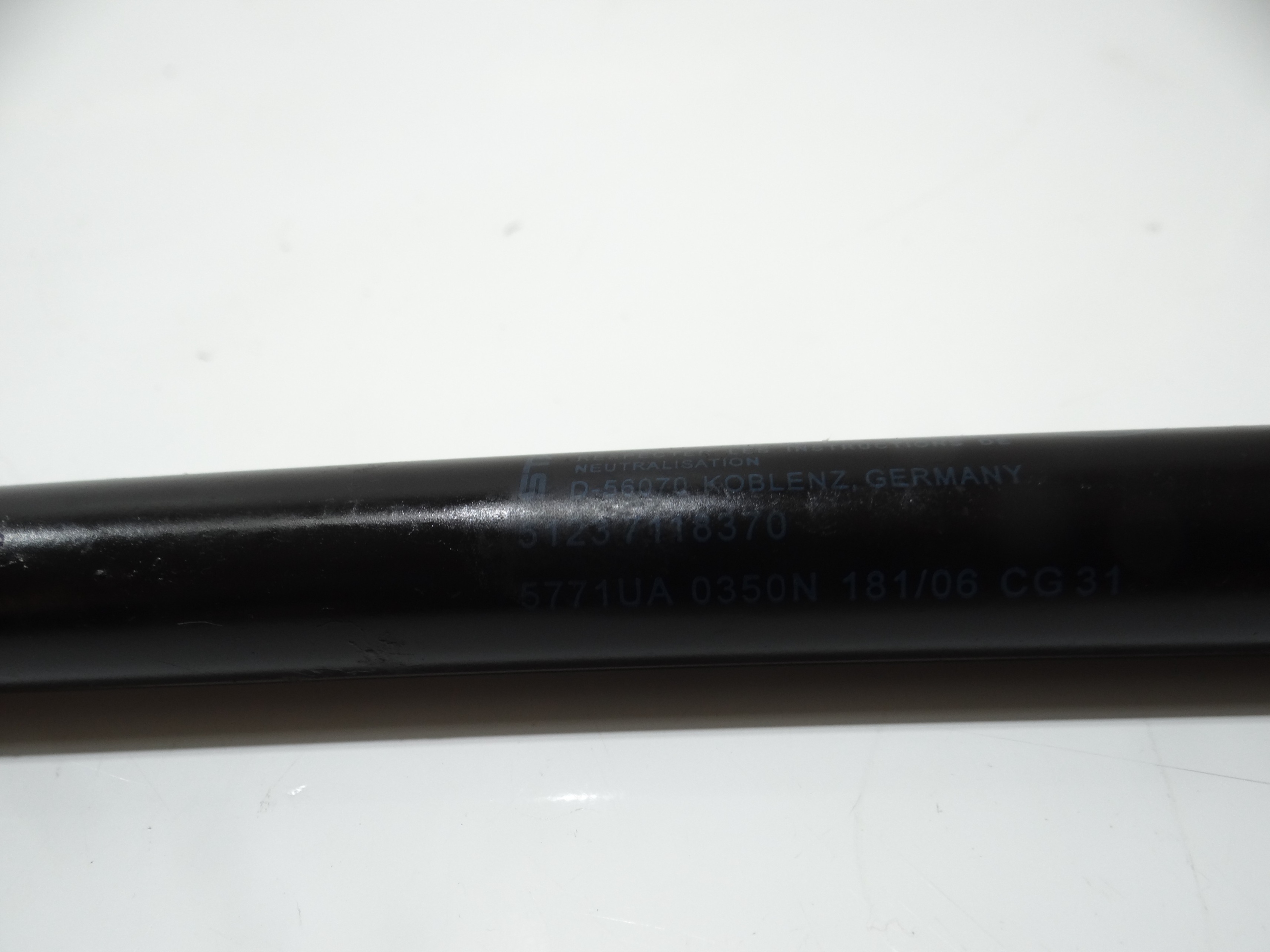 damper telescope bonnets BMW E87 7118370