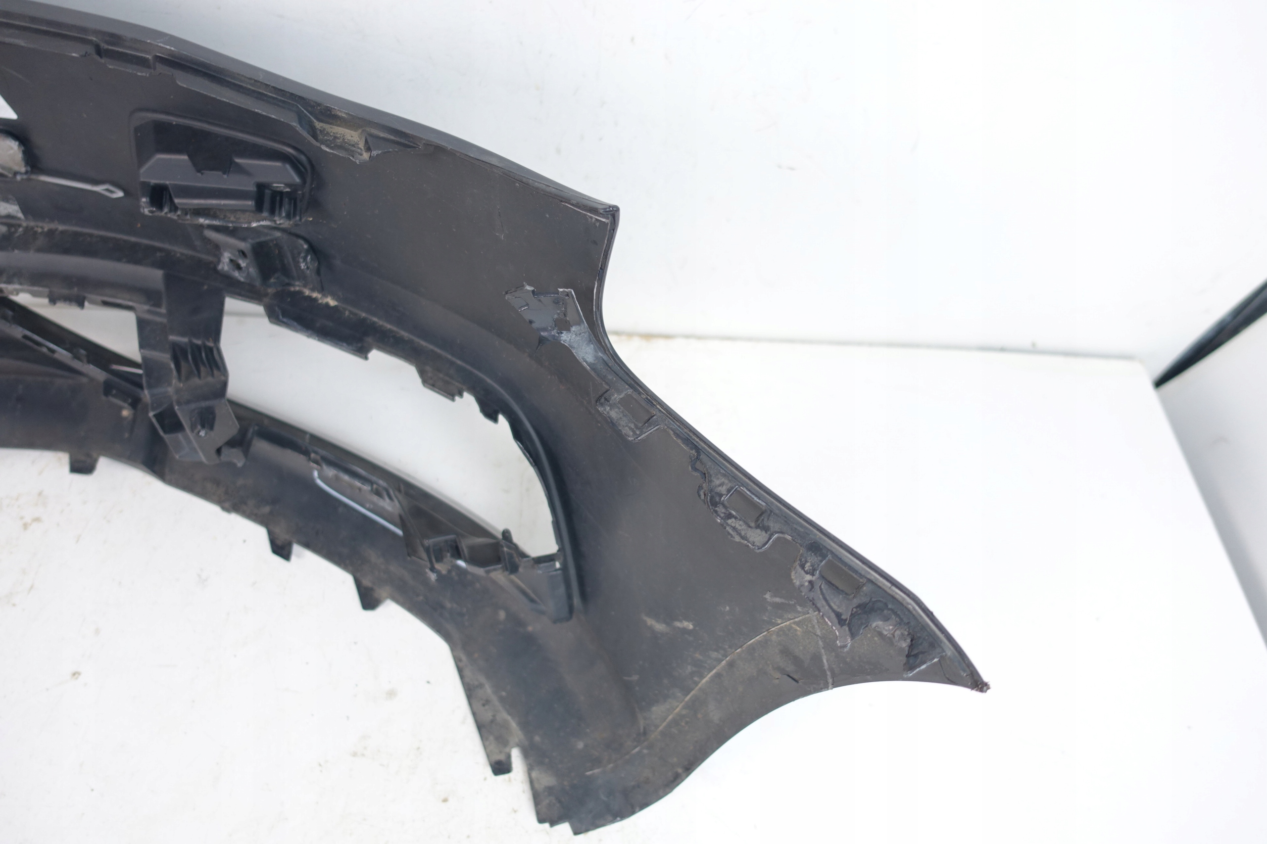 nárazník předek přední AUDI A3 8V 2012- 8V3807437DE