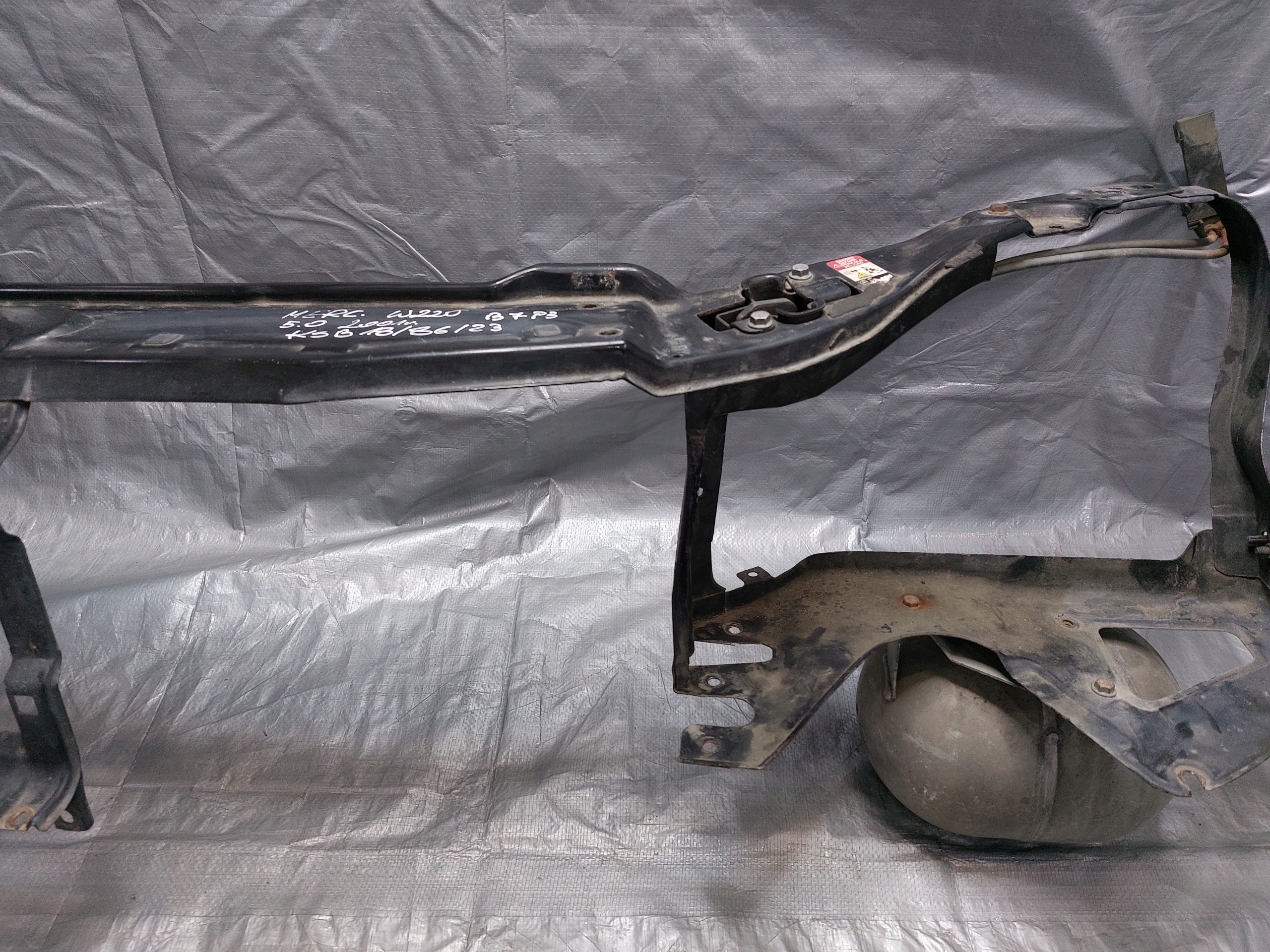 support panel for radiators pillar MERCEDES W220