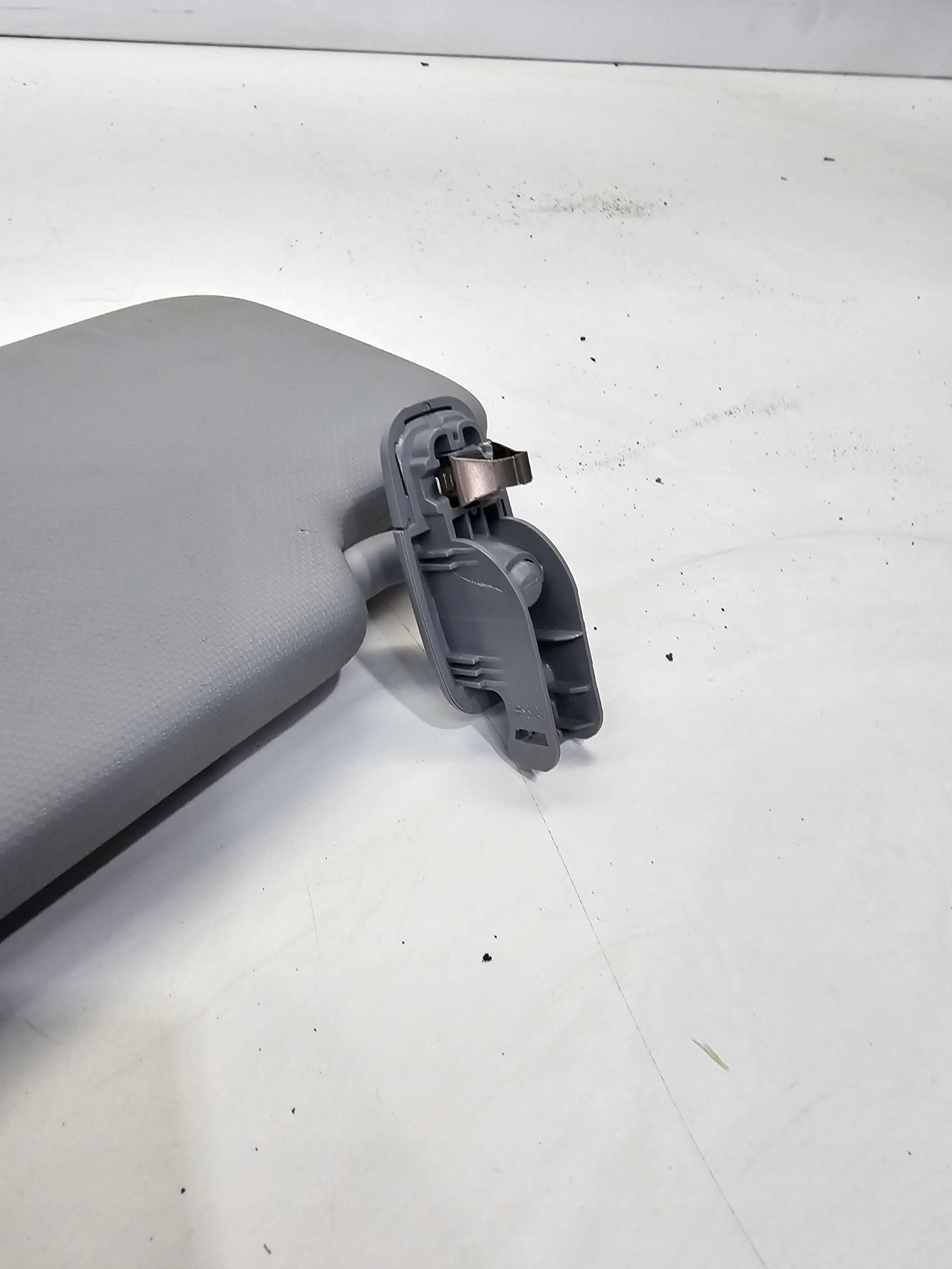 cover sun right AUDI A3 A4 B9 A5 8V5857552A EA7