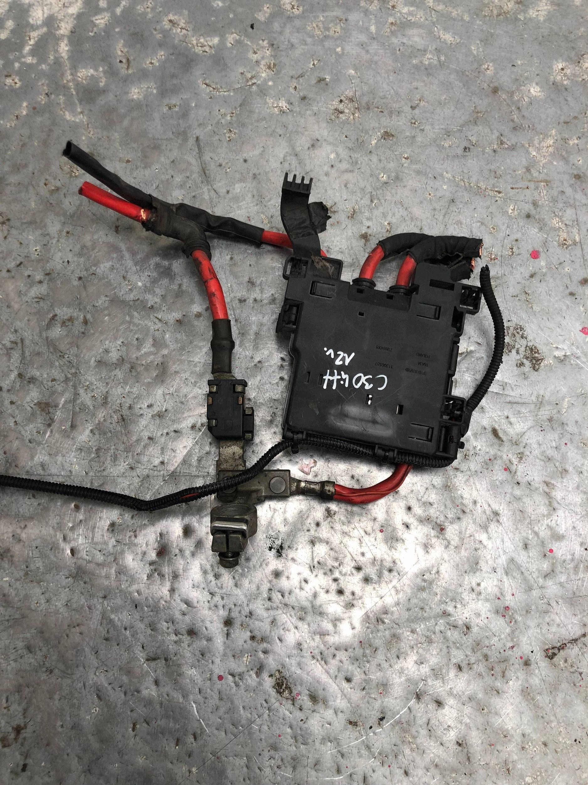 modul der sicherungen klemme plus VOLVO C30 LIFT 31300557