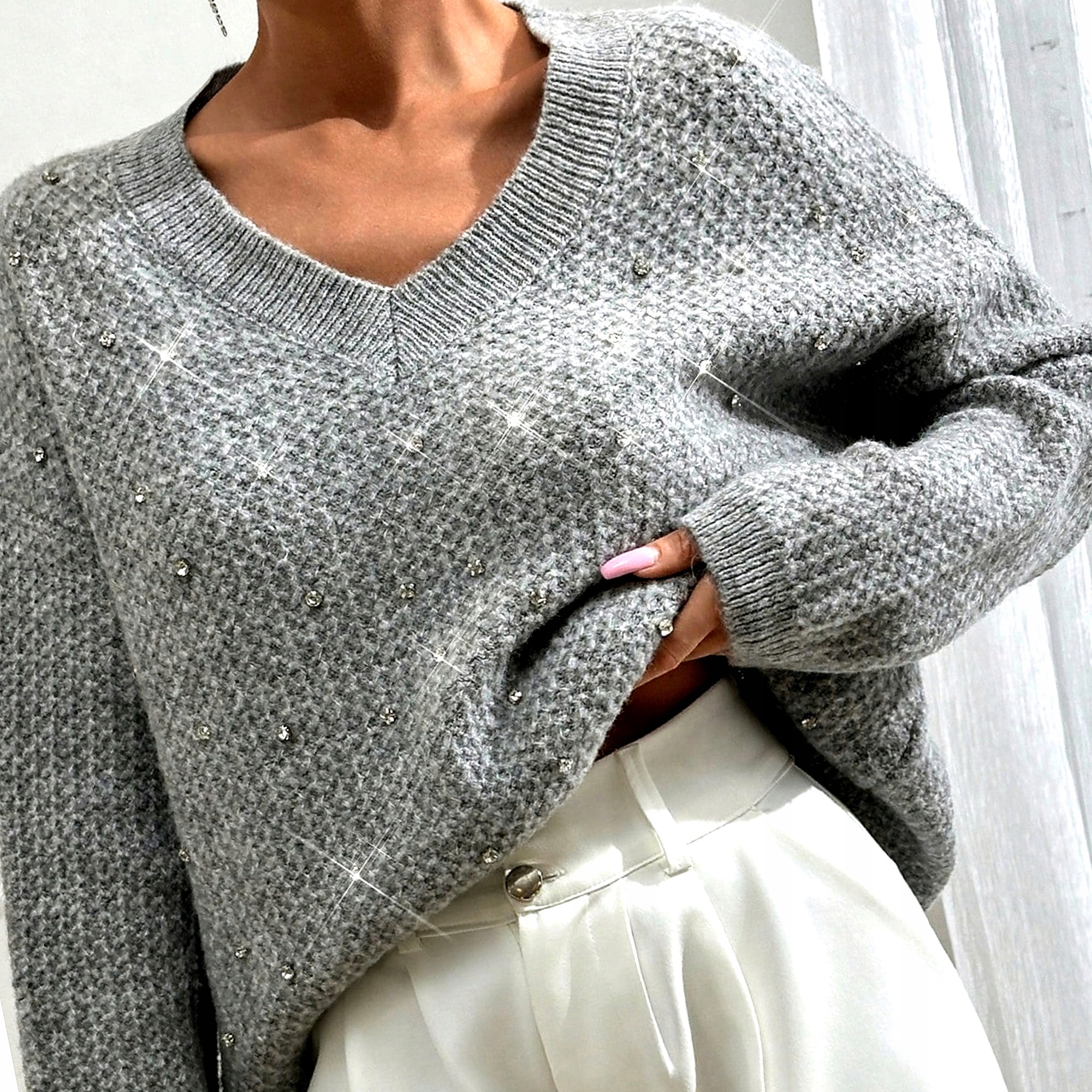 Grafitový svetr Oversize Dámský V-neck zdobený zirkony S 36