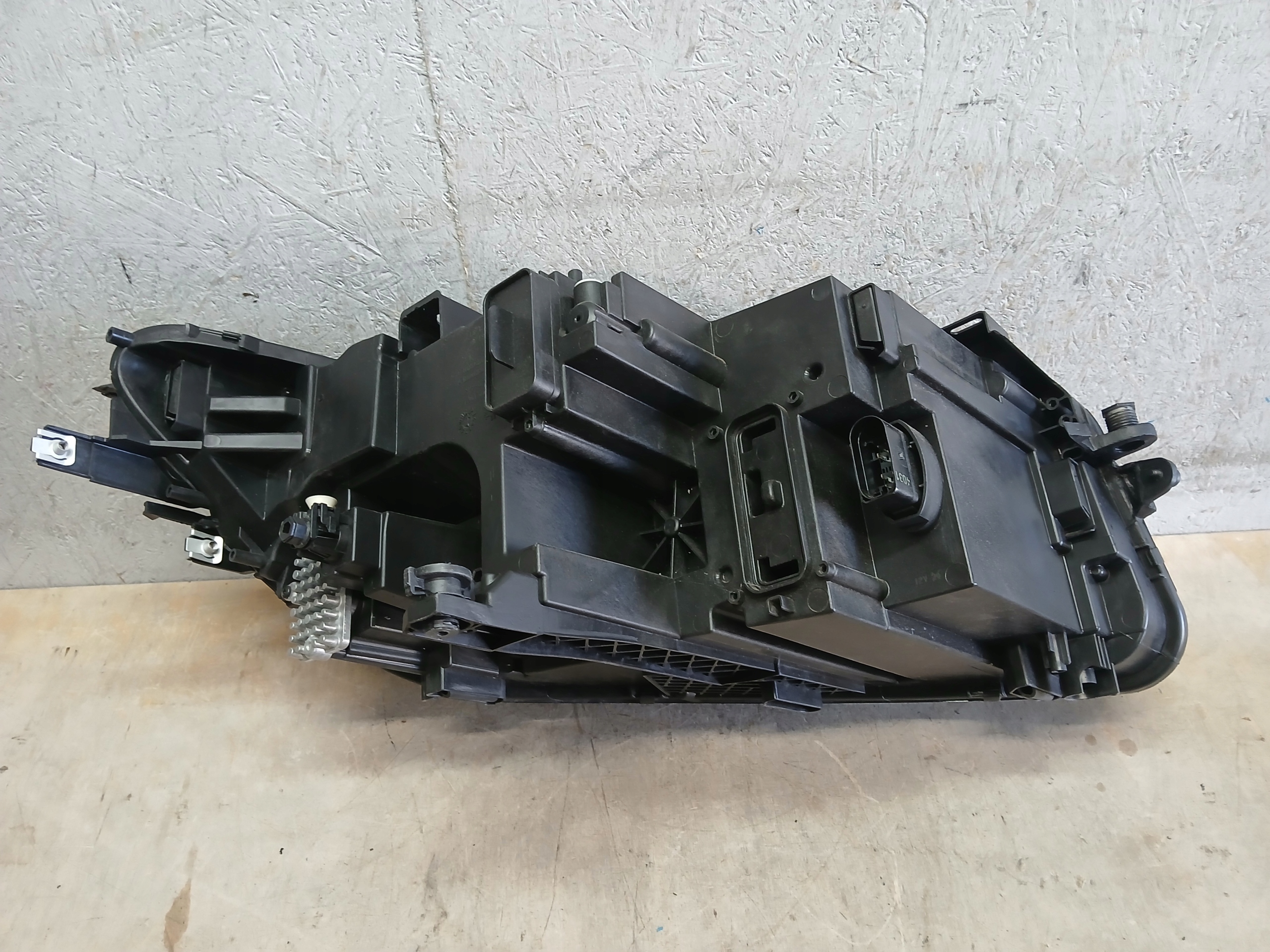 light front left VW TIGUAN II 2 LIFT 19- 5NA FULL LED 5NB941035C
