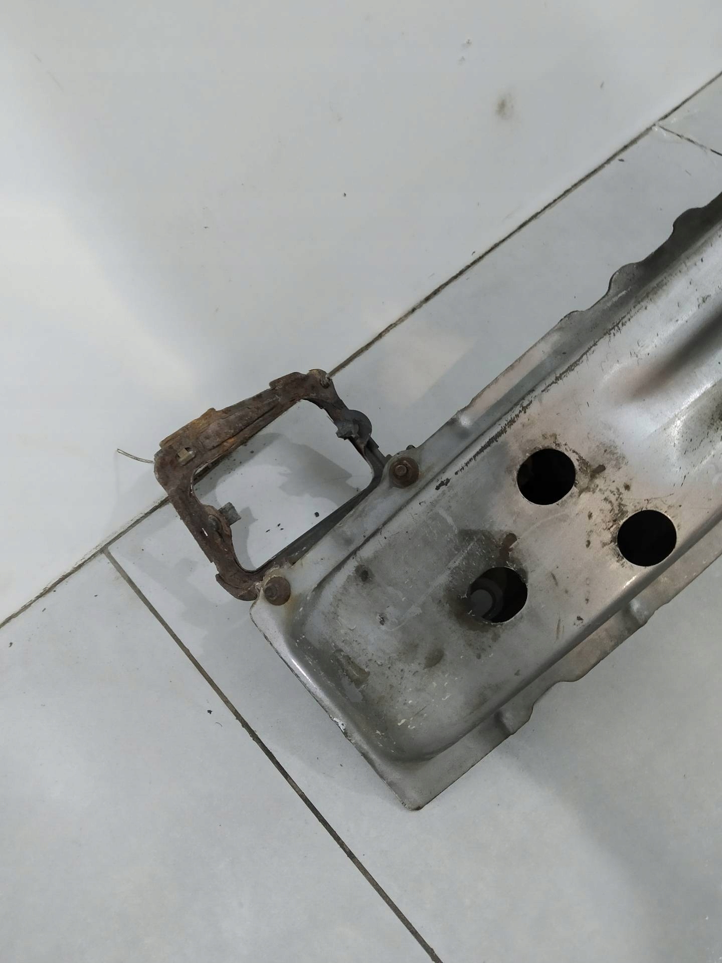 pillar of a bumper sider front Toyota Celica VII (1999-2006)