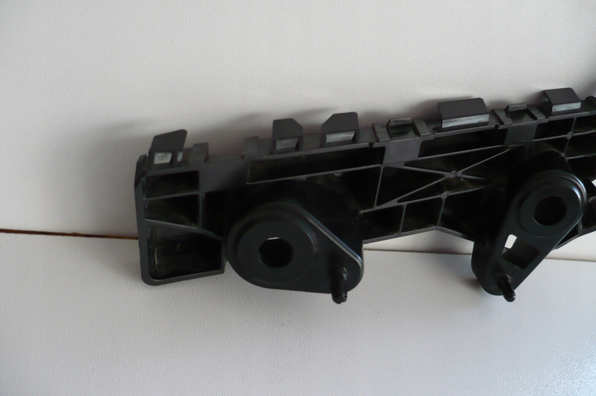 MAZDA 3 III BM 2013-18 bumper bracket right front
