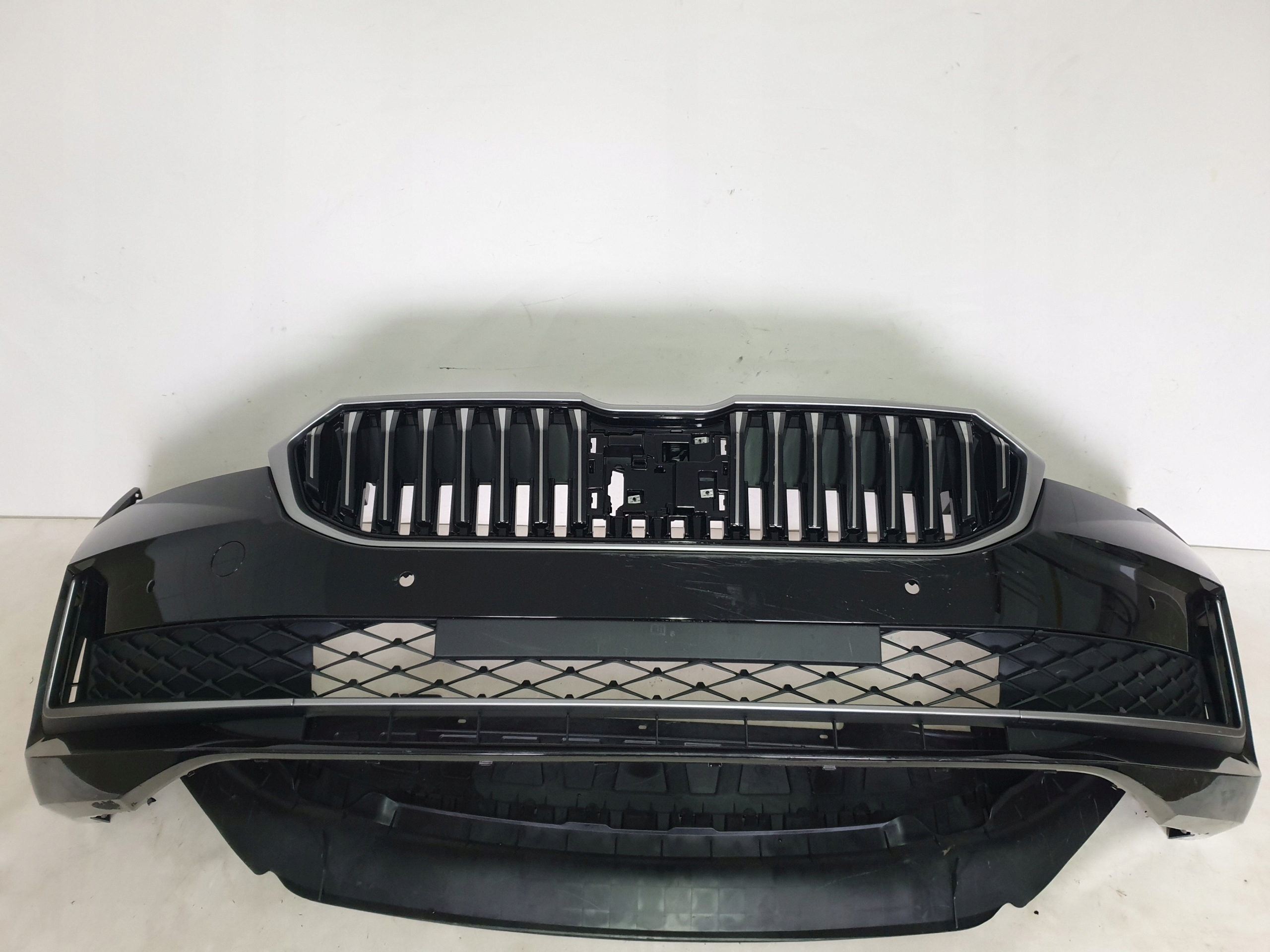 SKODA SUPERB IV 3P0 23-> bumper front front 4 x PDC cover 3P0807221