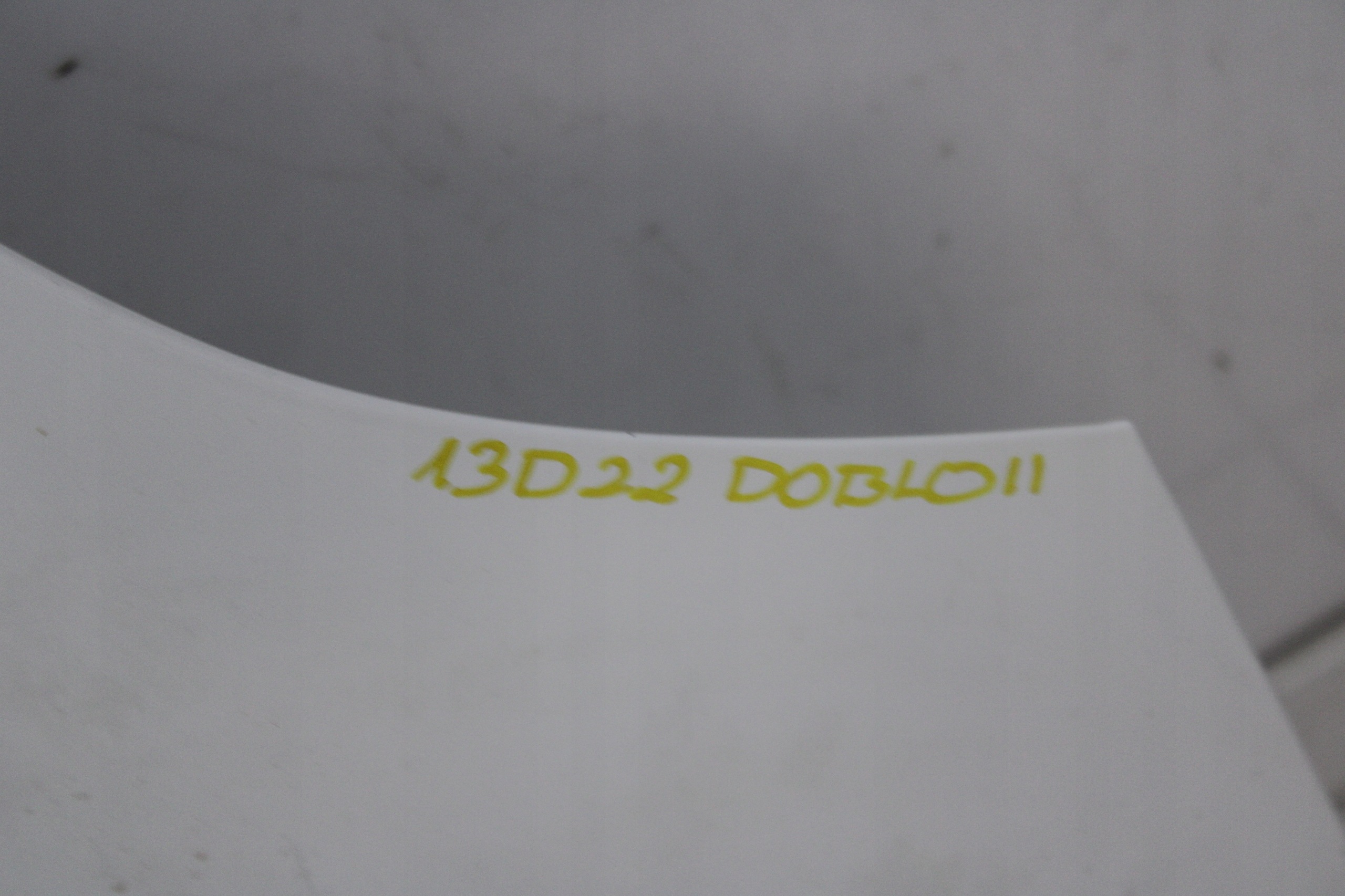FIAT Doblo II opel Combo d 10R- капот 249