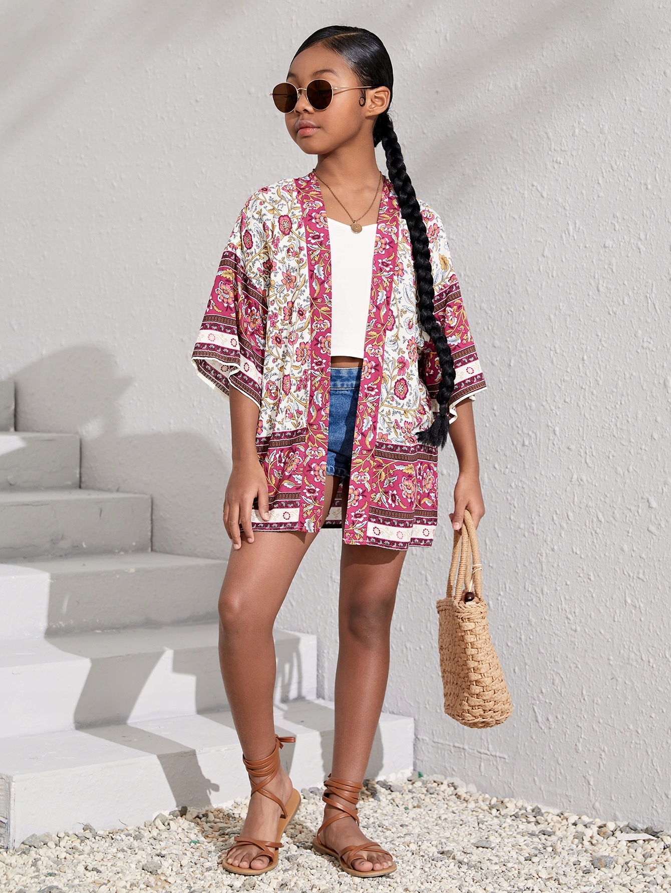 KIMONO DZIEWCZĘCE Z WISKOZY W KWIATY BEZ ZAPIĘCIA SHEIN 122 Wiek dziecka 8 lat +