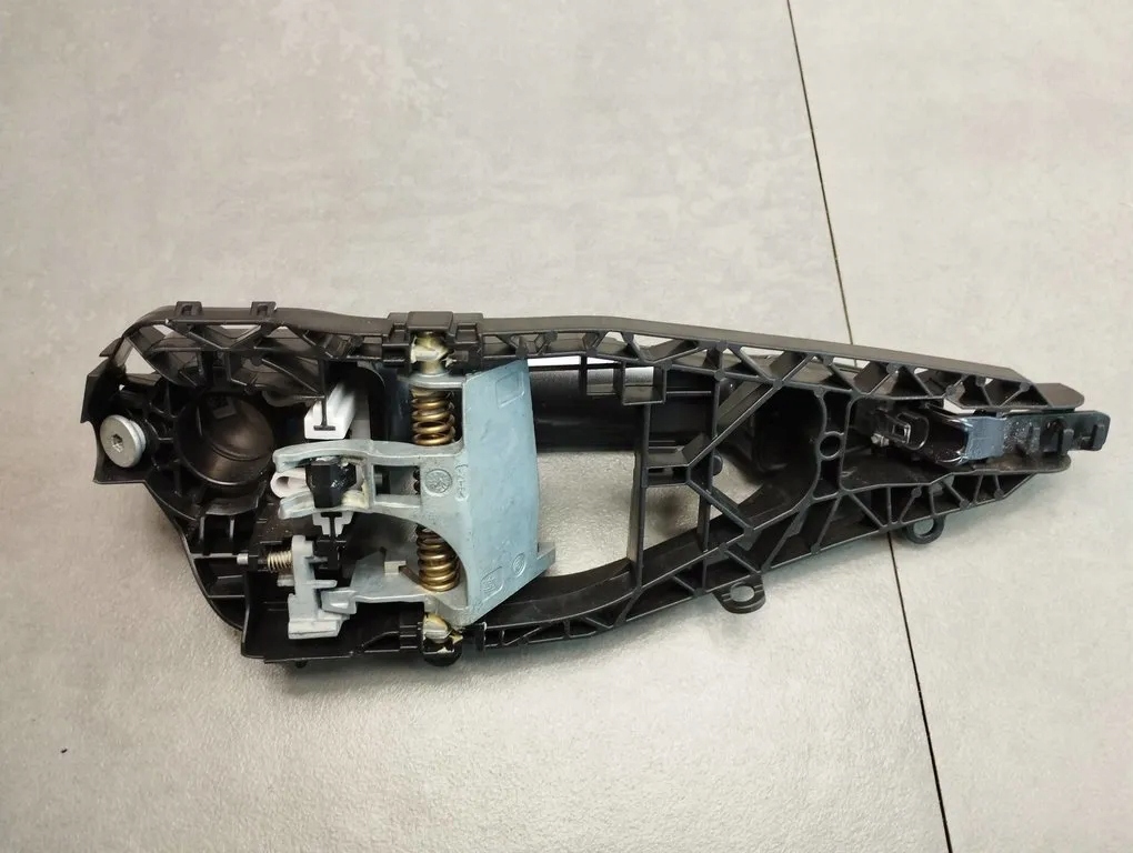 BMW X1 F48 handle left rear part B39 LED