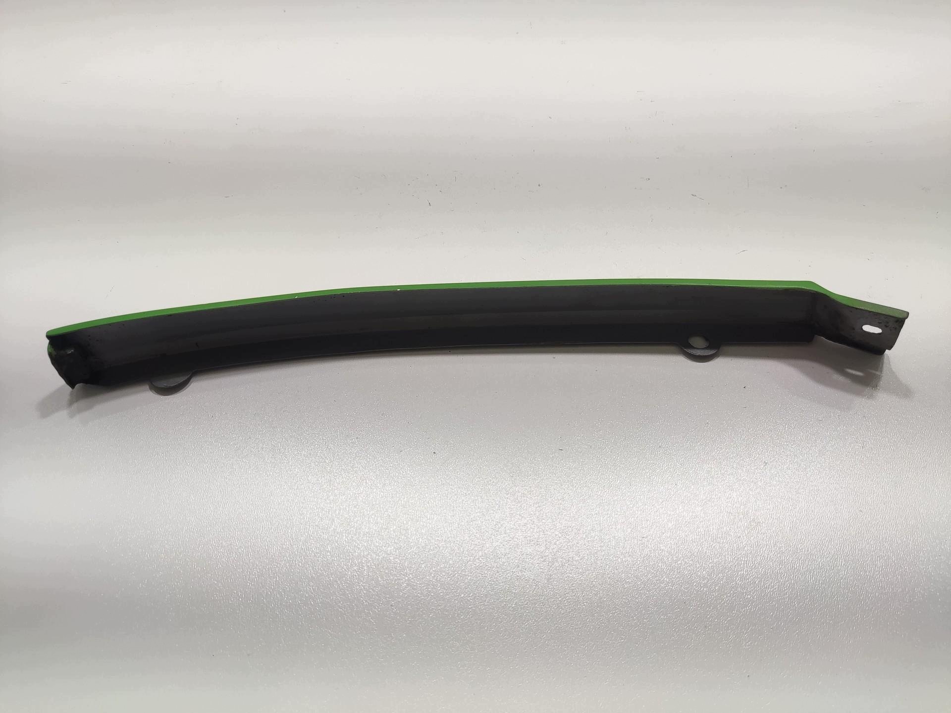 moulding below LAMPE left front TOYOTA RAV4 and 1994-1998