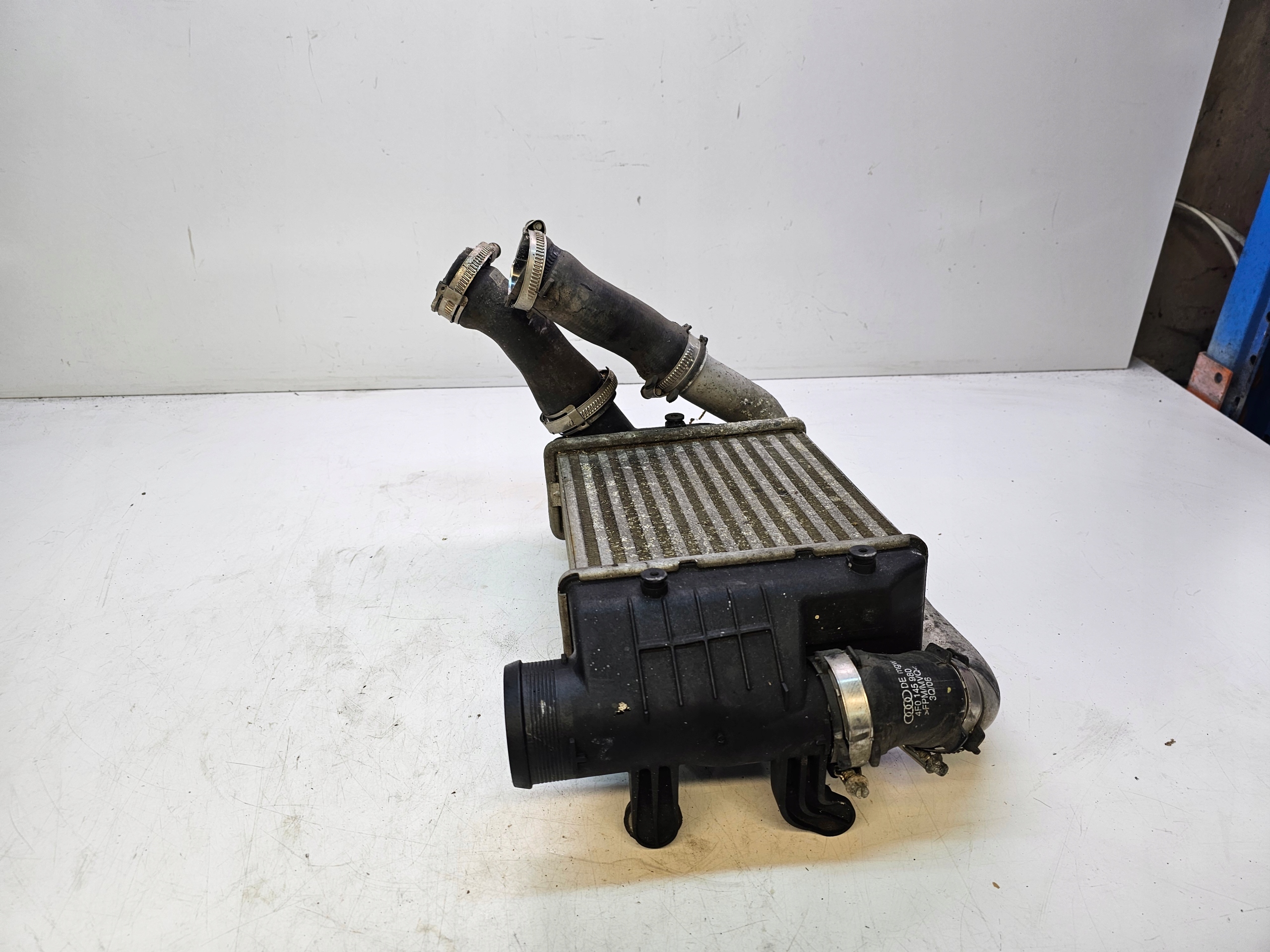 INTERCOOLER Kühler AUDI A6 C6 3.0 4F0145806E