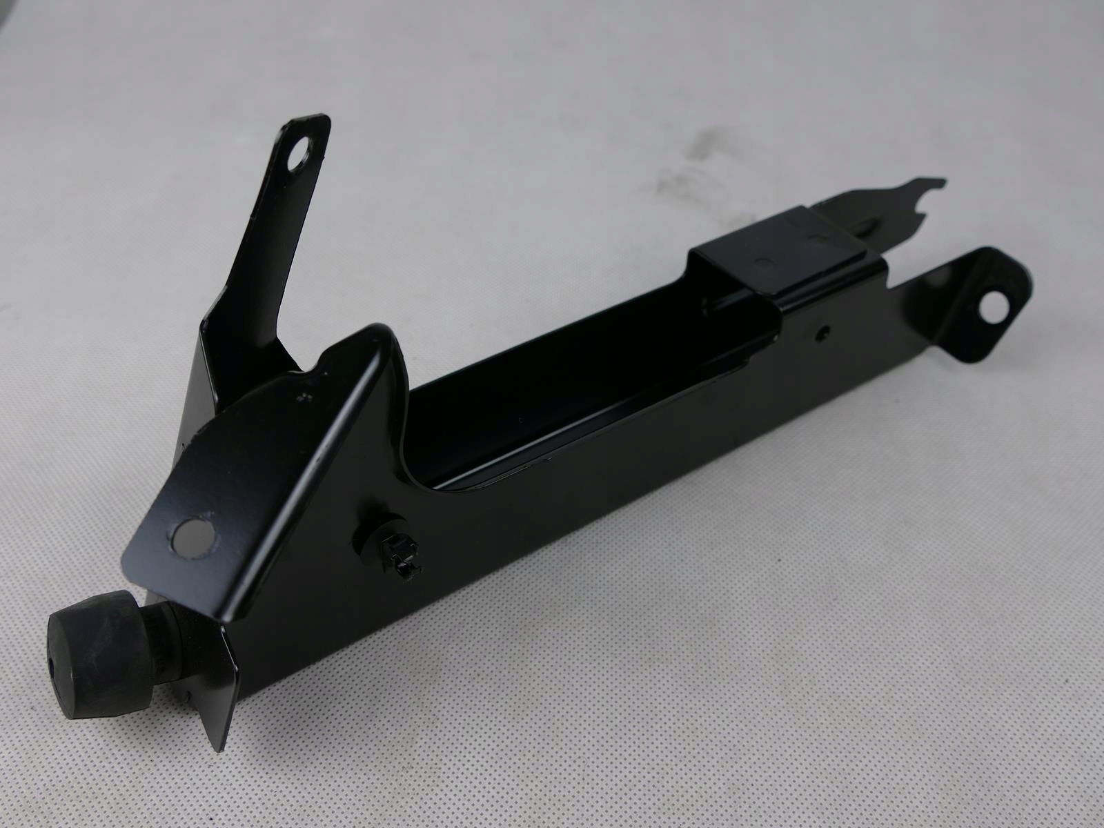 MERCEDES SLK R171 pillar support bracket WYKONCZENIA boot L.T.