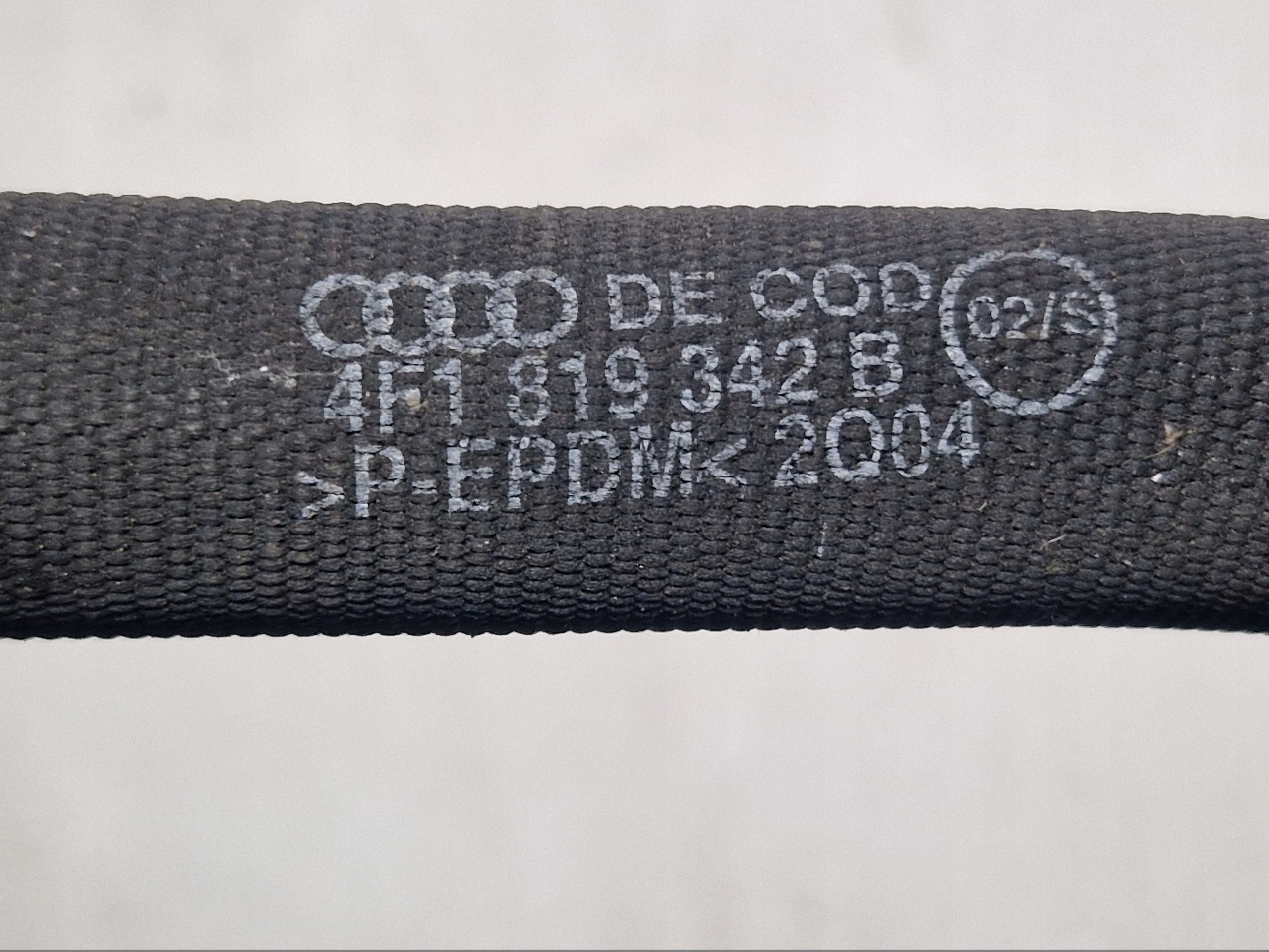 AUDI A6 C6 A6C6 3.2 benzin cijevčica cijev crijevo vode prijenos 4F1819342B