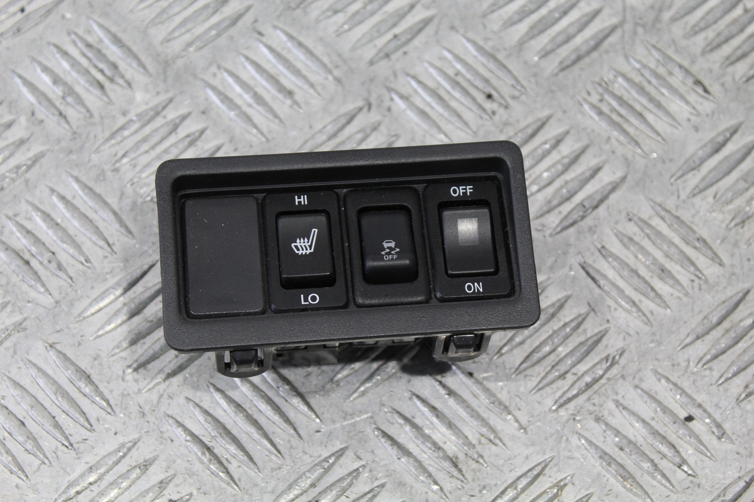 SCHALTER HITZUNG SITZE NISSAN NT500