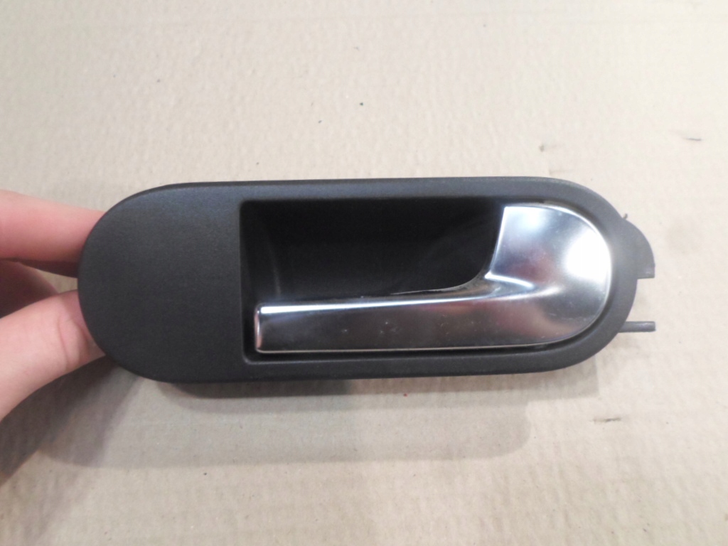 vw GOLF VI PLUS ручка двери правая передняя 5M0837114