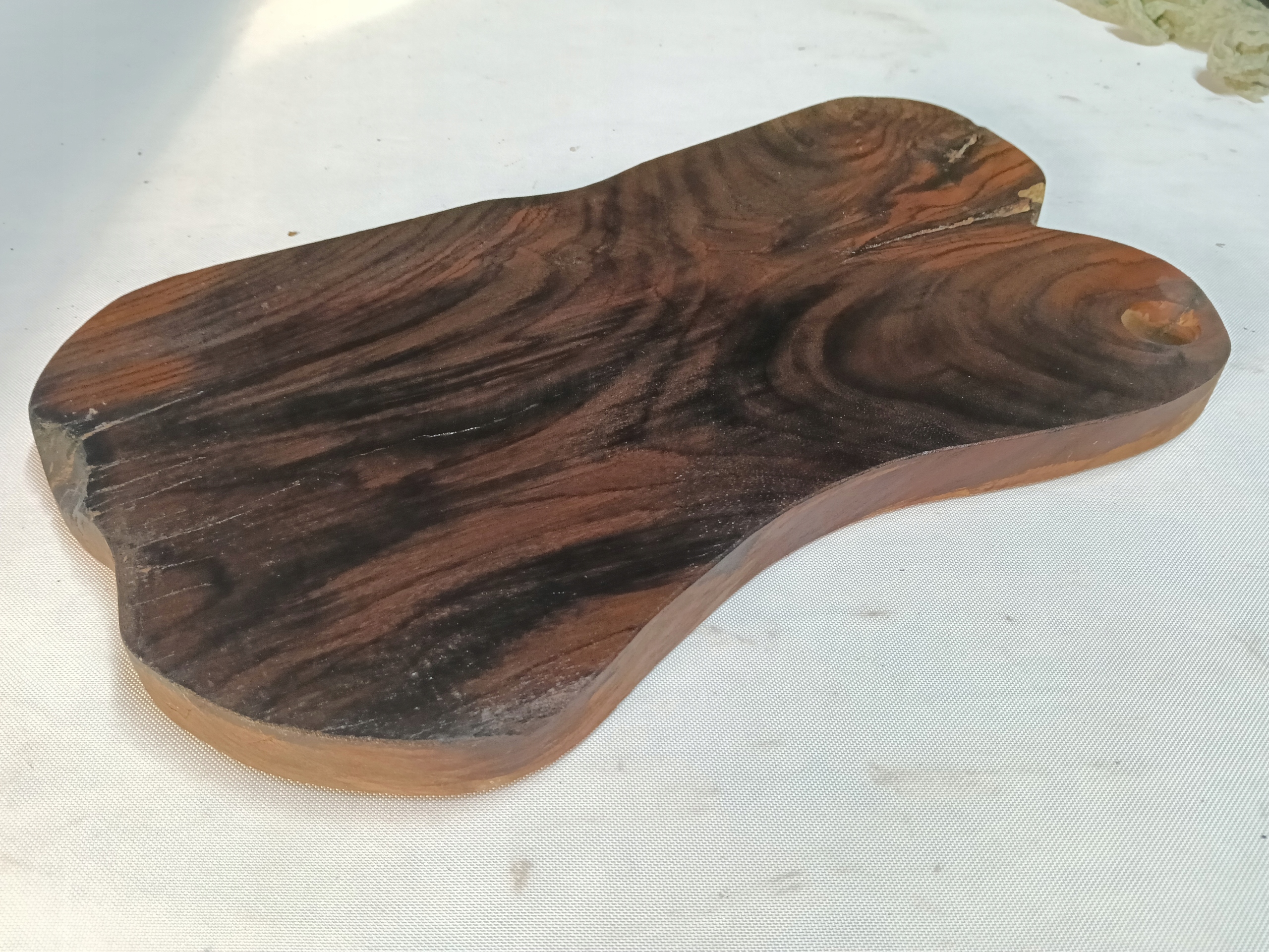 Drevená doska na servírovanie občerstvenia Palisander indonézsky 46x29x2 cm