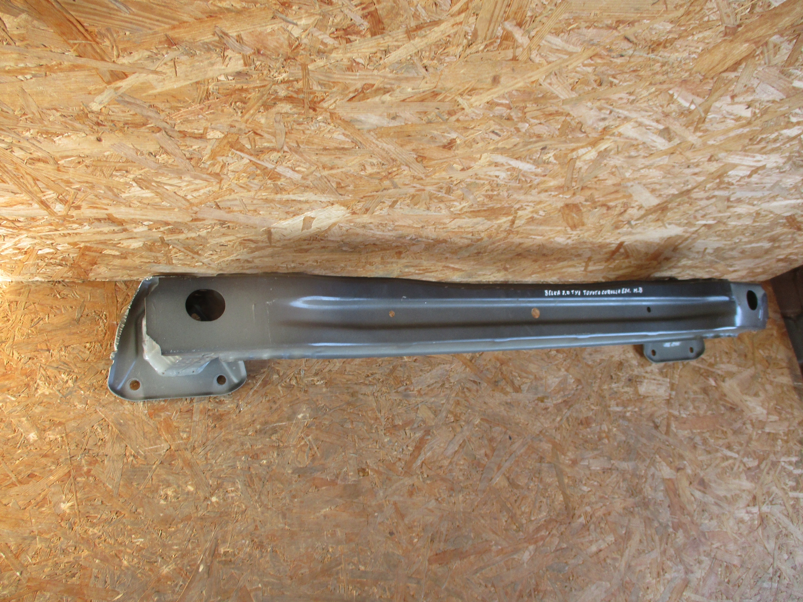 TRAVERSA paraurti posteriore TOYOTA COROLLA E21 HB