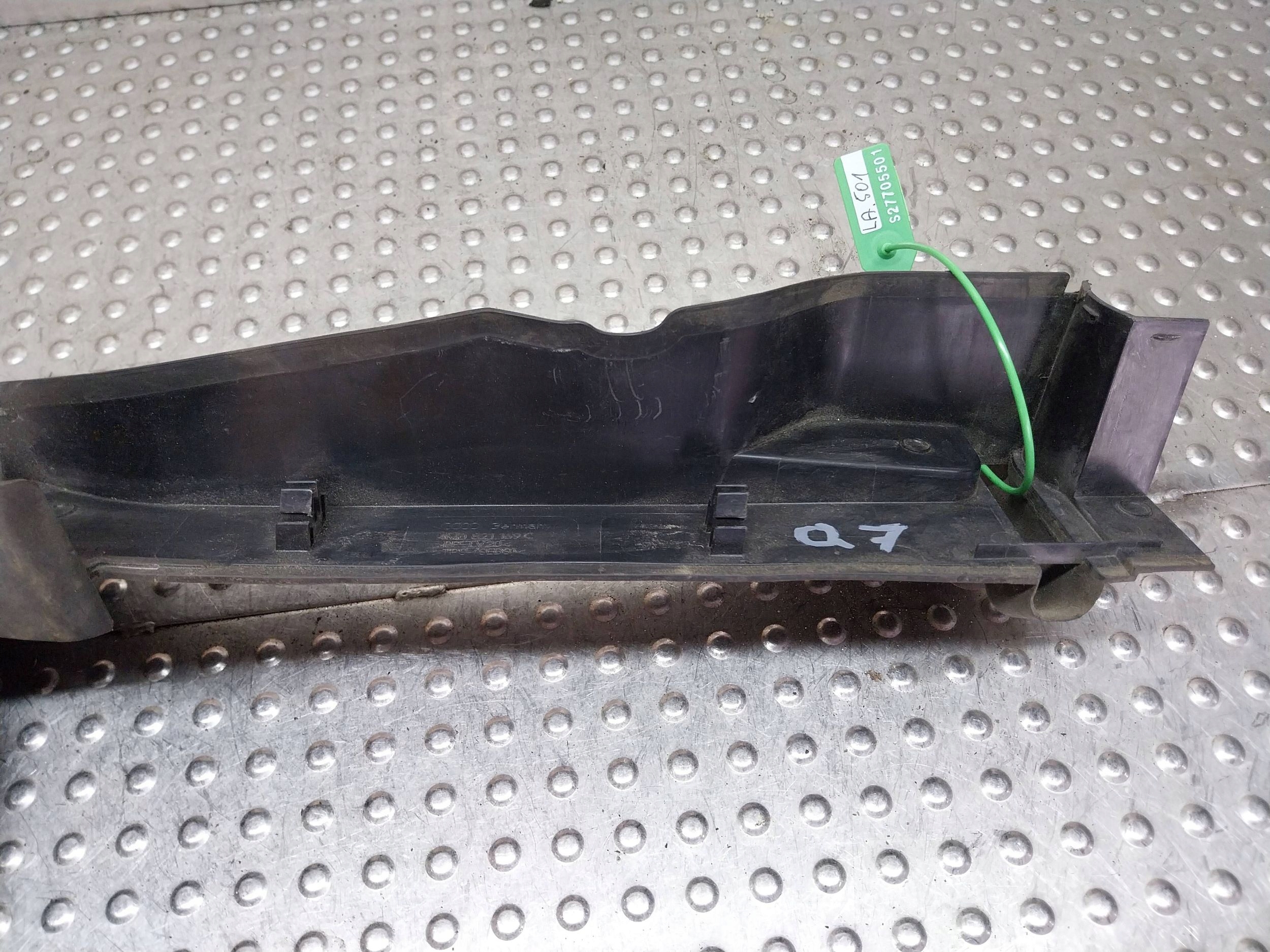 fedél hangszigetelő sárvédöt bal eleje 4M0821169C AUDI Q7 4M II