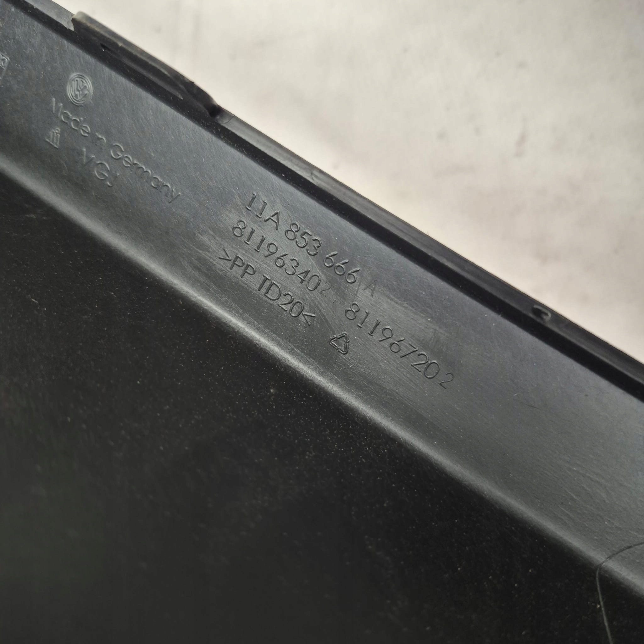 VW ID 4 ID.4 20-> spoiler HOKEJ nárazníku pravý předek