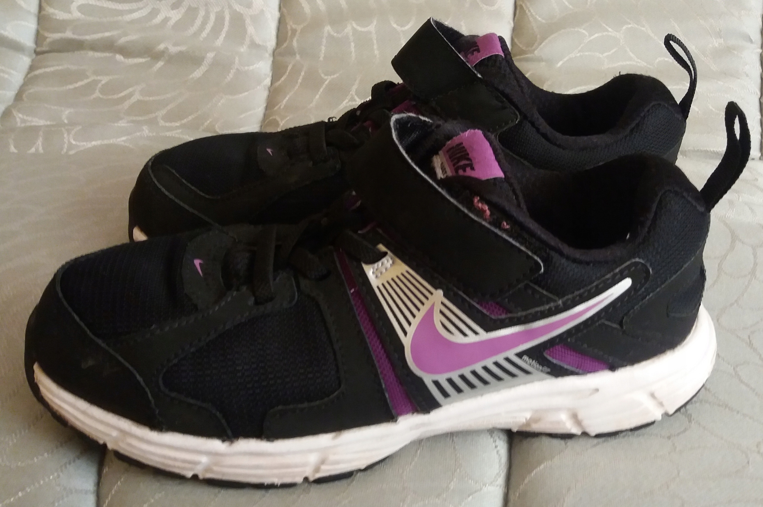 Nike dart store 10 trainers