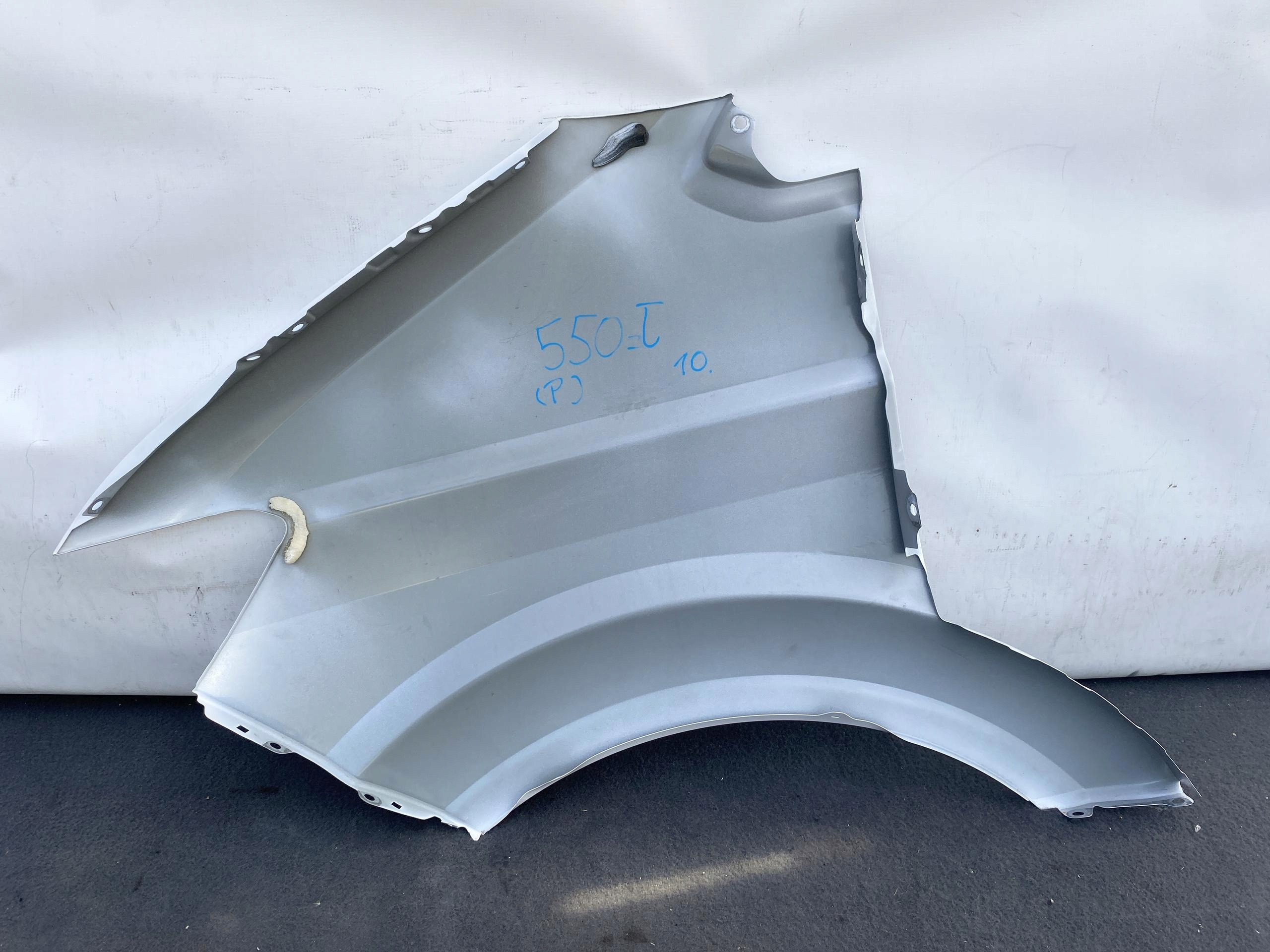 VW CRAFTER 2 MAN TGE 17- fender front front right BIALY 7C0821106B ORYG.