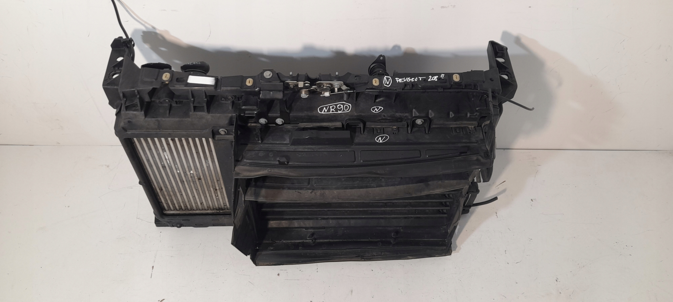PEUGEOT 208 II support panel for radiators radiator 9824742280 (NR90)