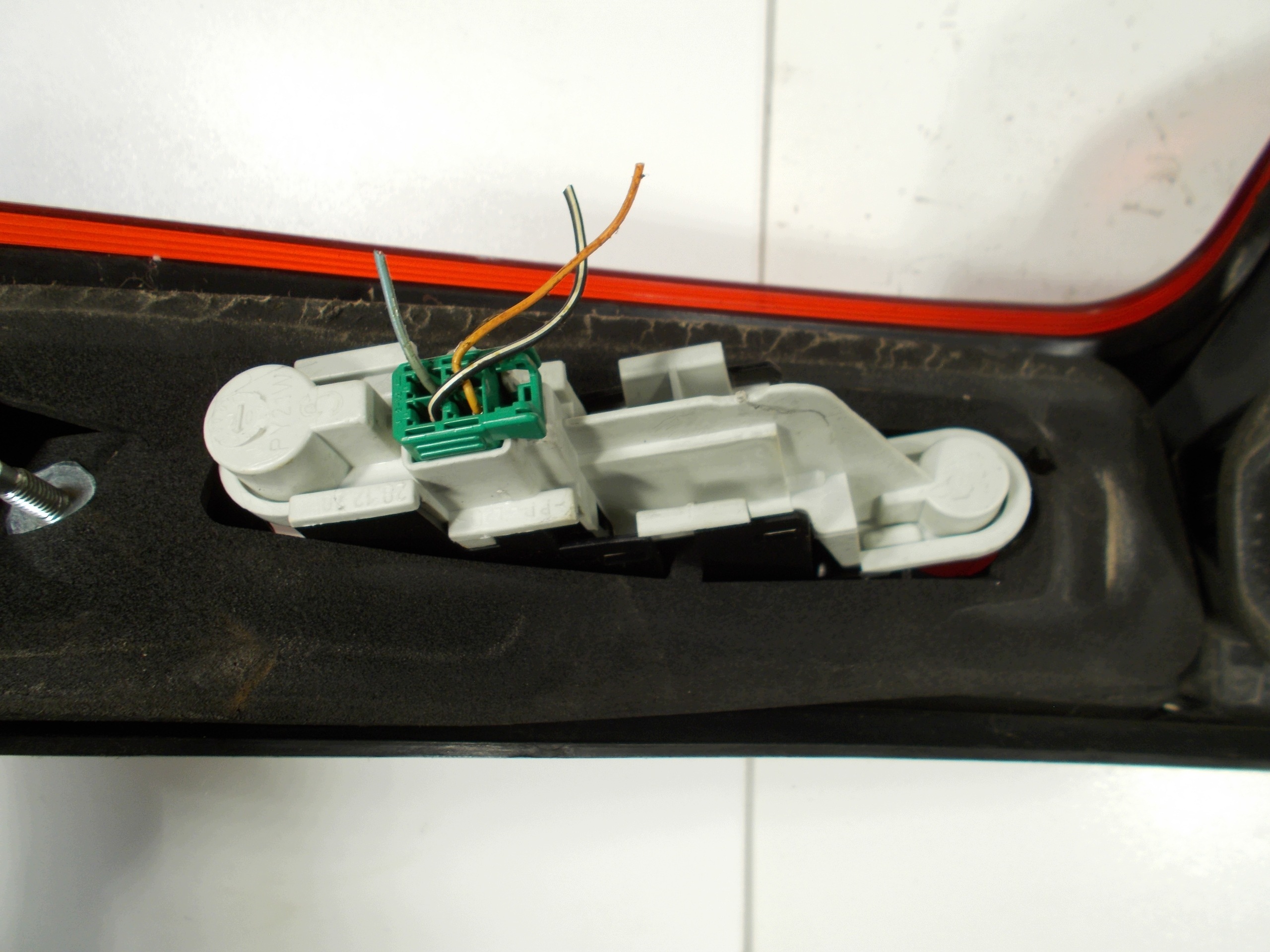 VOLVO V50 KOMBI light rear part left before lift nice insert KOSTKI EU