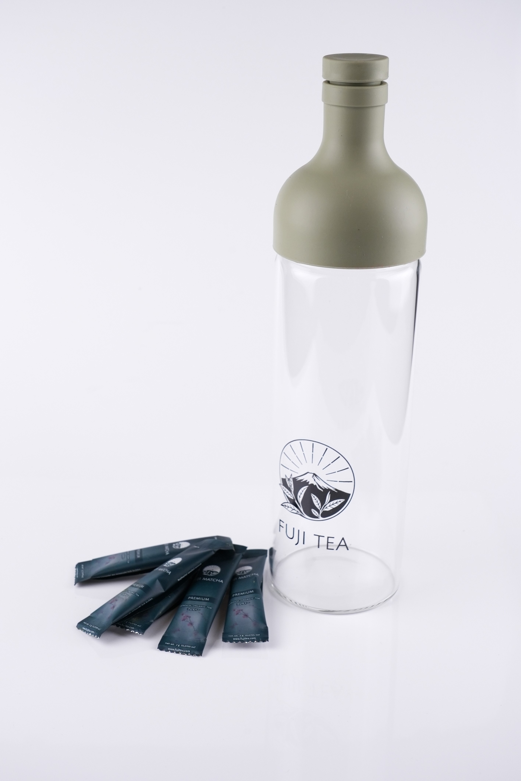 Sada Matcha Premium 2 g láhev se sítkem 500 ml Fuji Tea 28 kusů