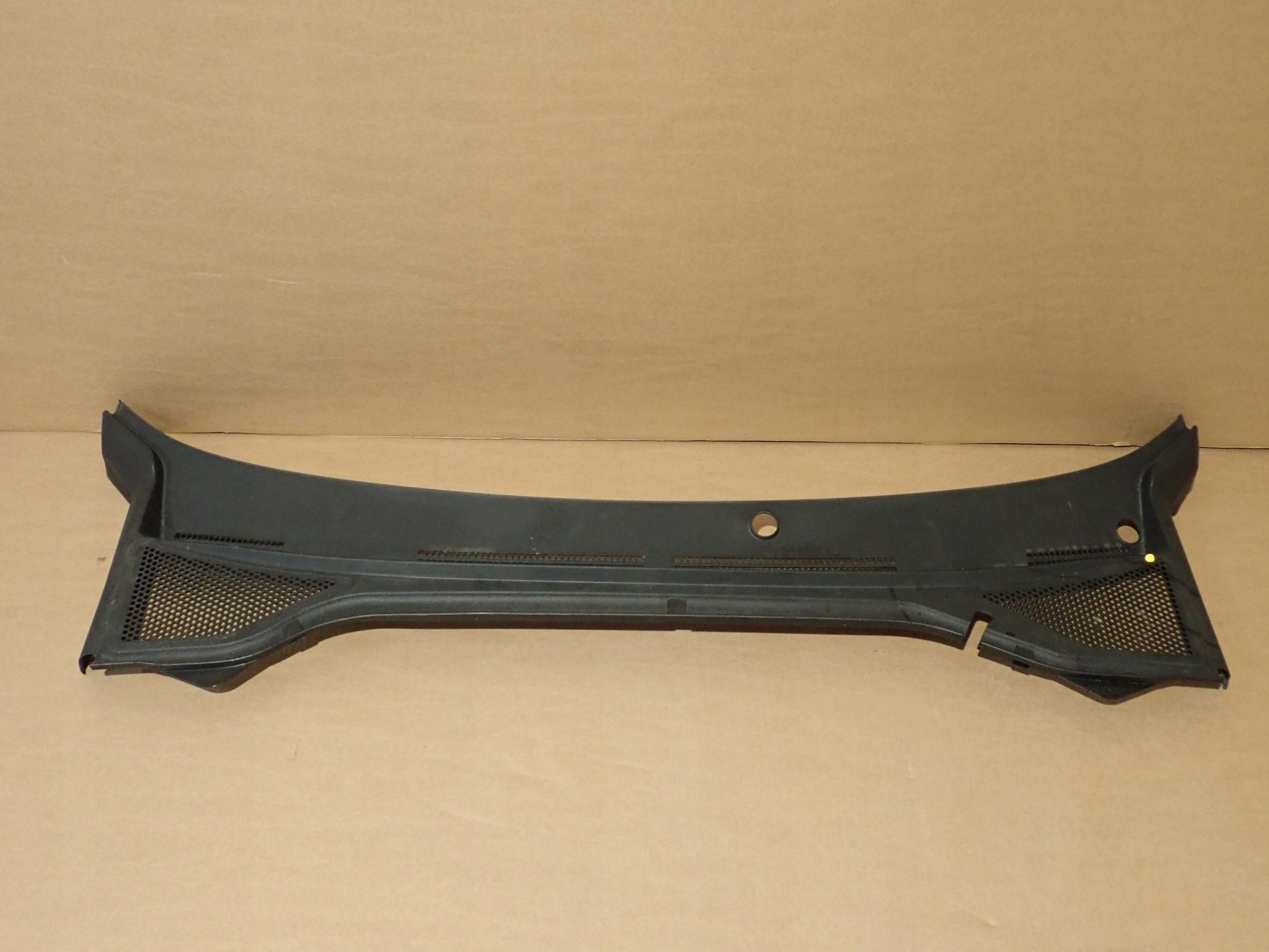 VW ARTEON PODSZYBIE 3G8819403B