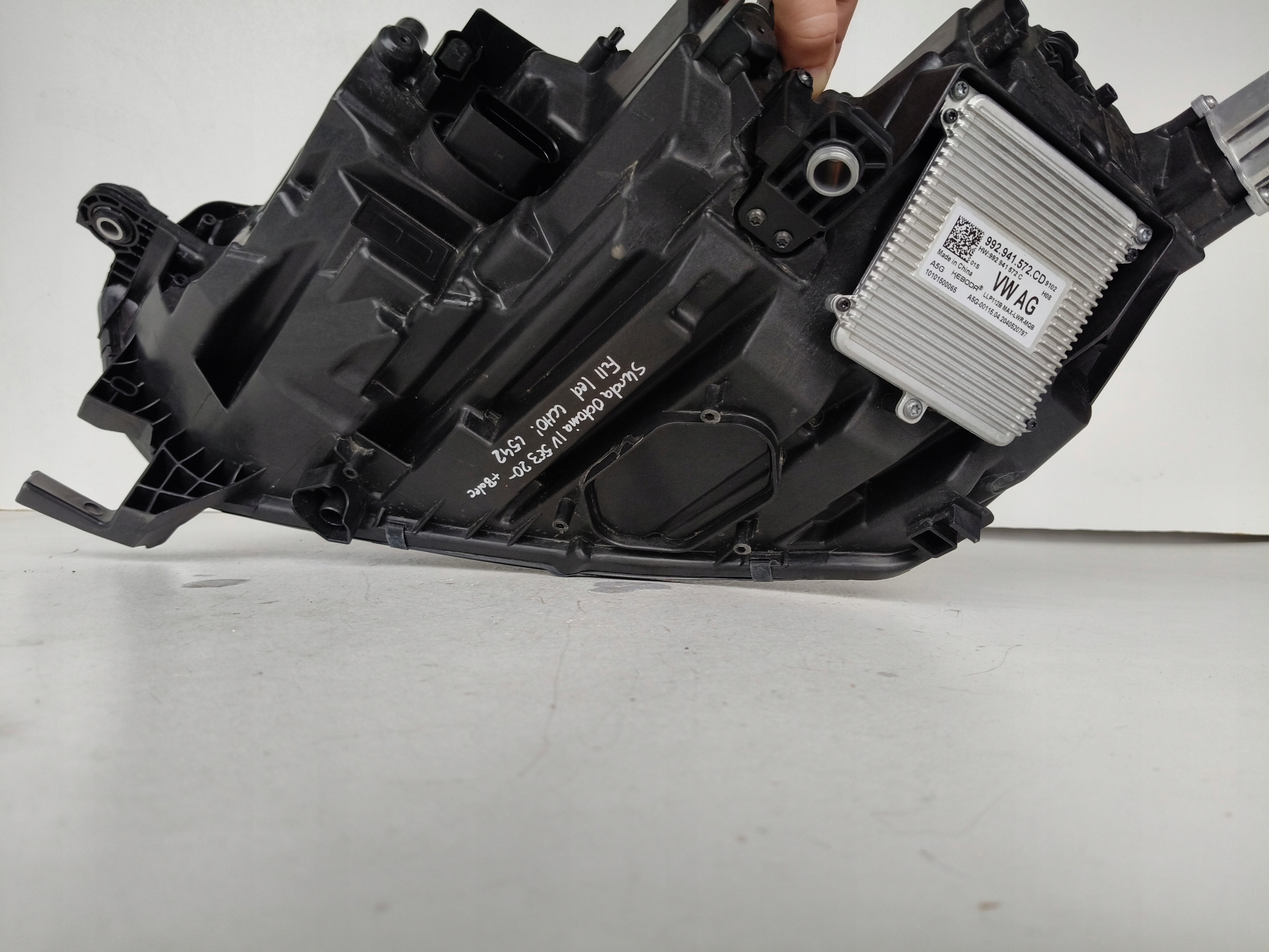 light right REFLEKTOR SKODA OCTAVIA IV 4 5E3 20- FULL LED
