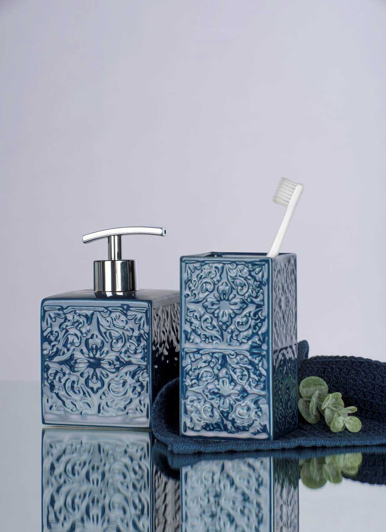 DOZOWNIK DO MYDŁA NIEBIESKA CERAMIKA 500 ml WENKO Rodzaj stojący