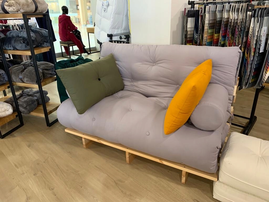 Ławka pod futon 140x200 cm z funkcją rozkładana Regulacja regulacja ręczna