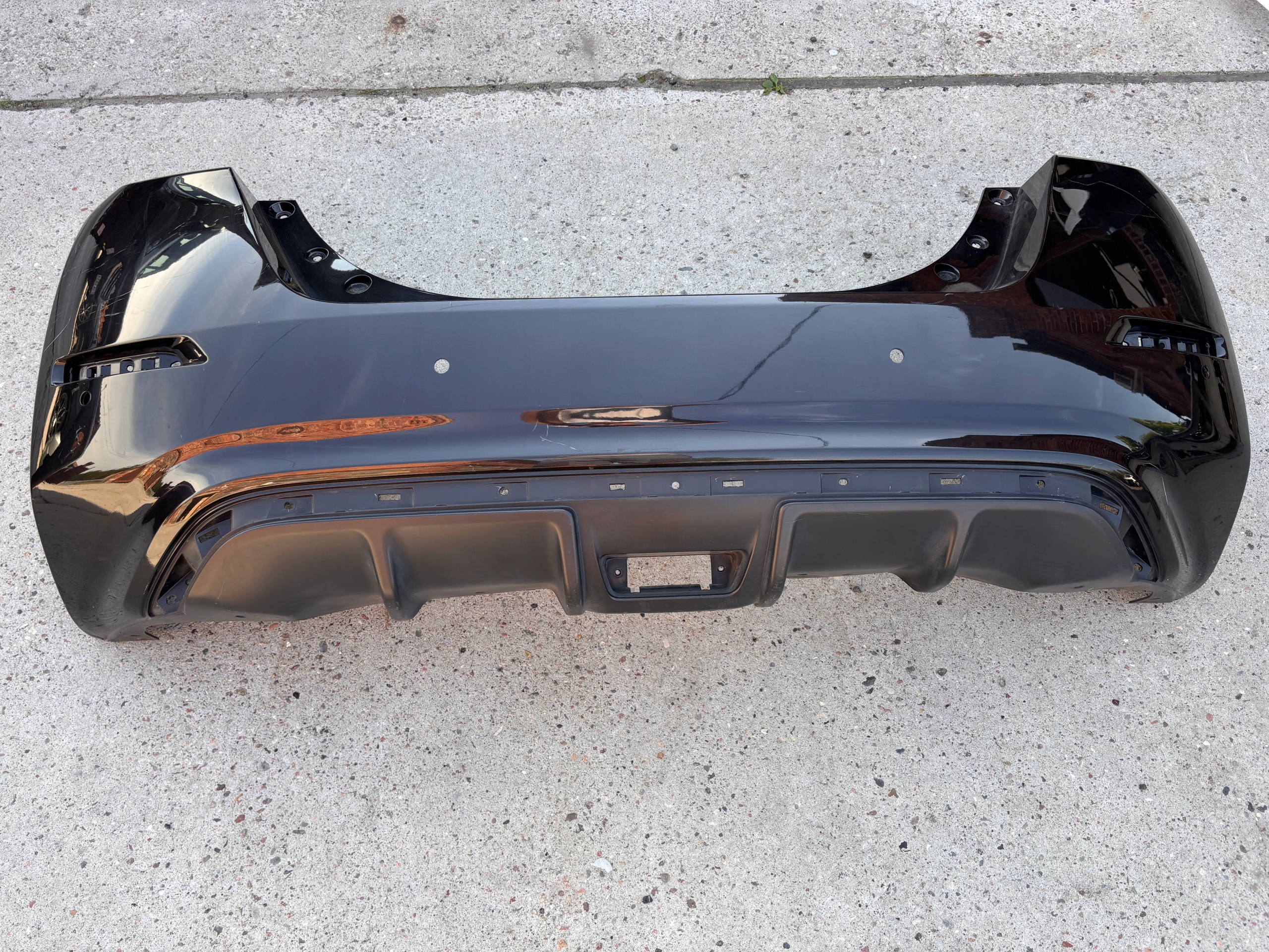 ZDERZAK TYLNY TYŁ NISSAN LEAF II 850225SH0H