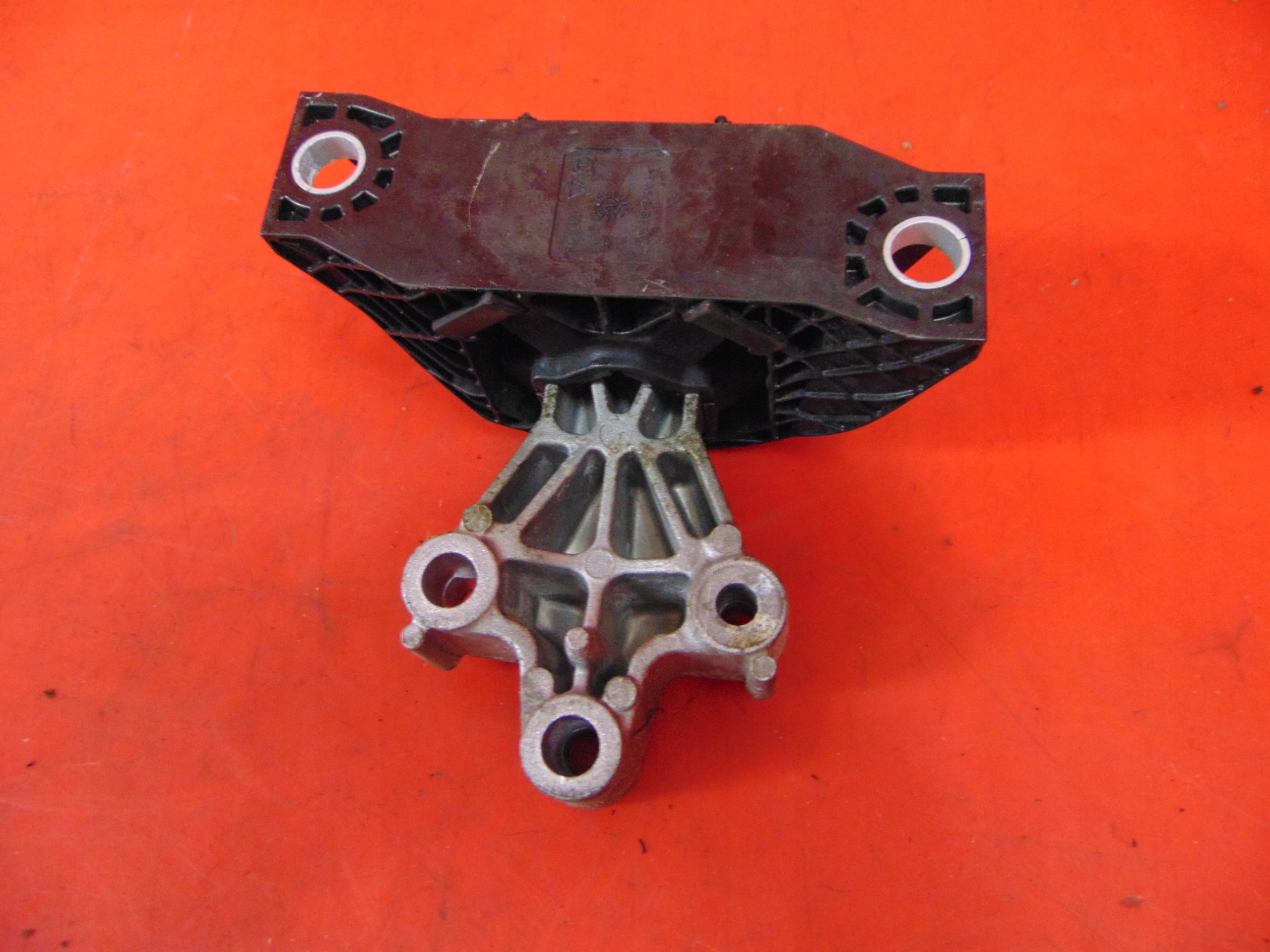 RENAULT ZOE holder engine mount 112106577R 112846543R