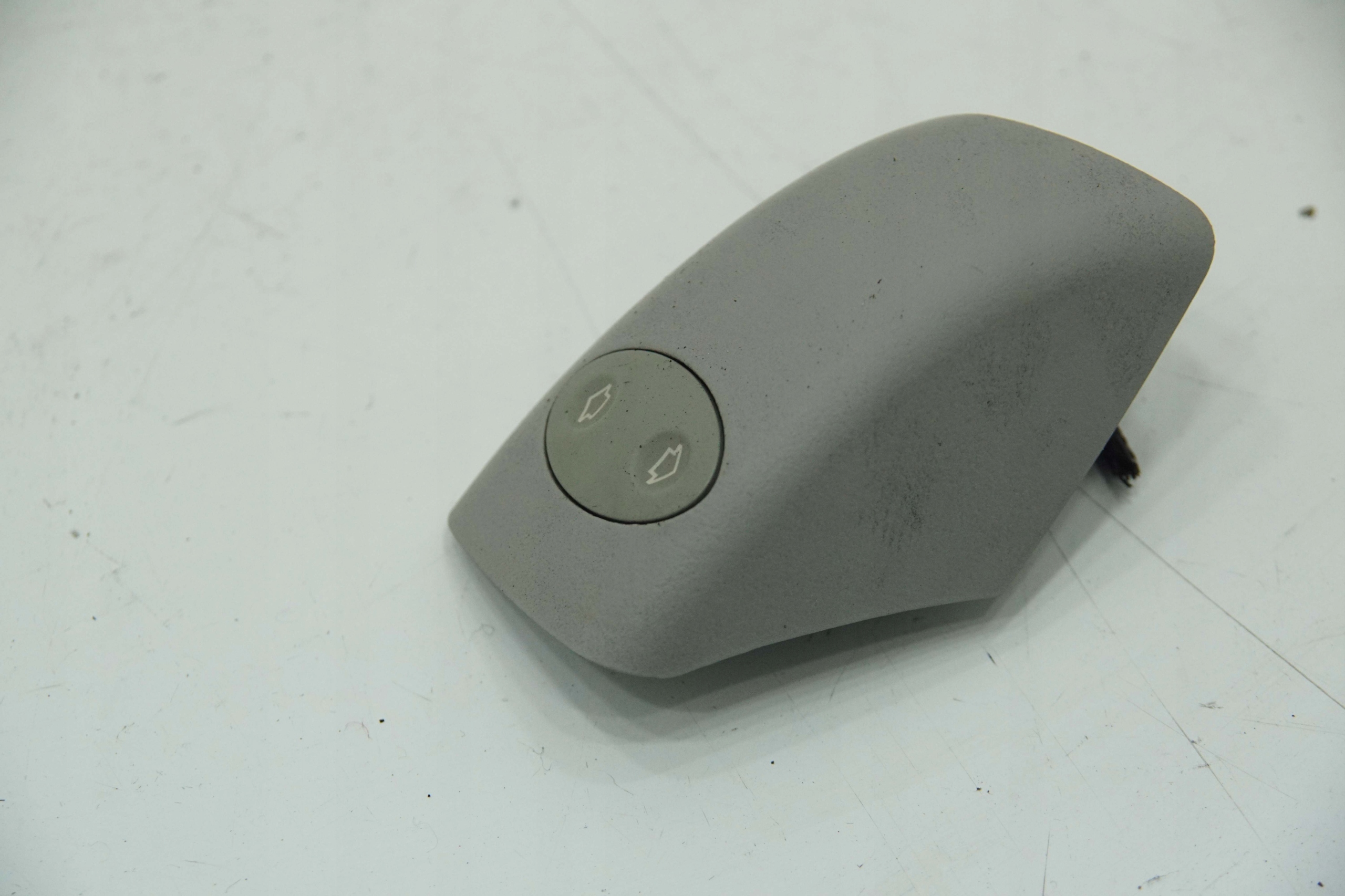 A2308206310 - Переключатель сиденья MERCEDES SL R230 02