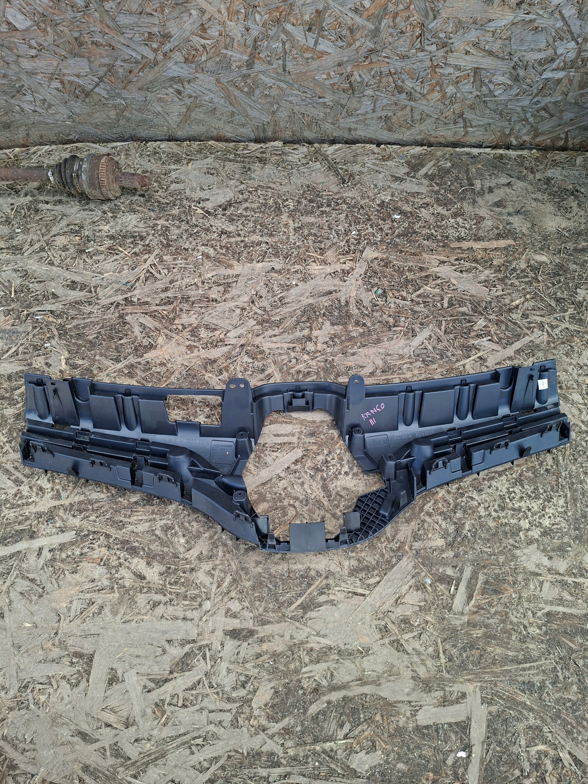 Grill GRILA RENAULT KANGO III 1335196X