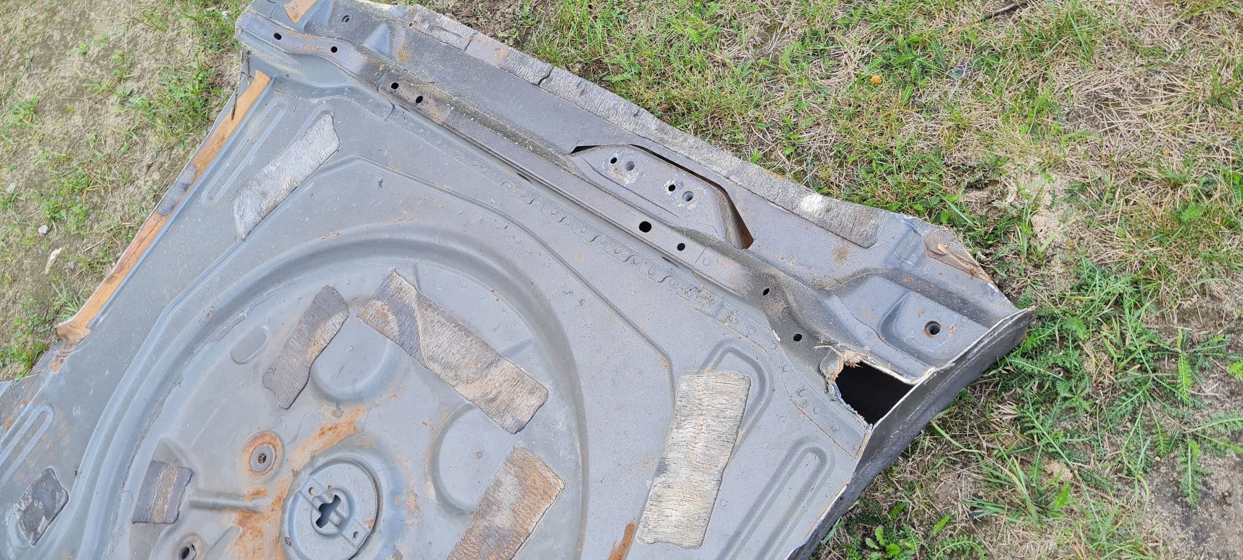 Q3 83A sump floor front panel, wall rear part QUATTRO LY9T