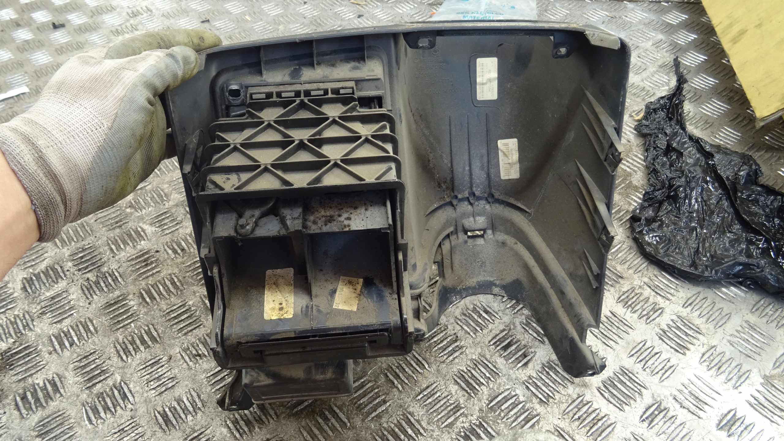 Mercedes-Benz OE 6396802731