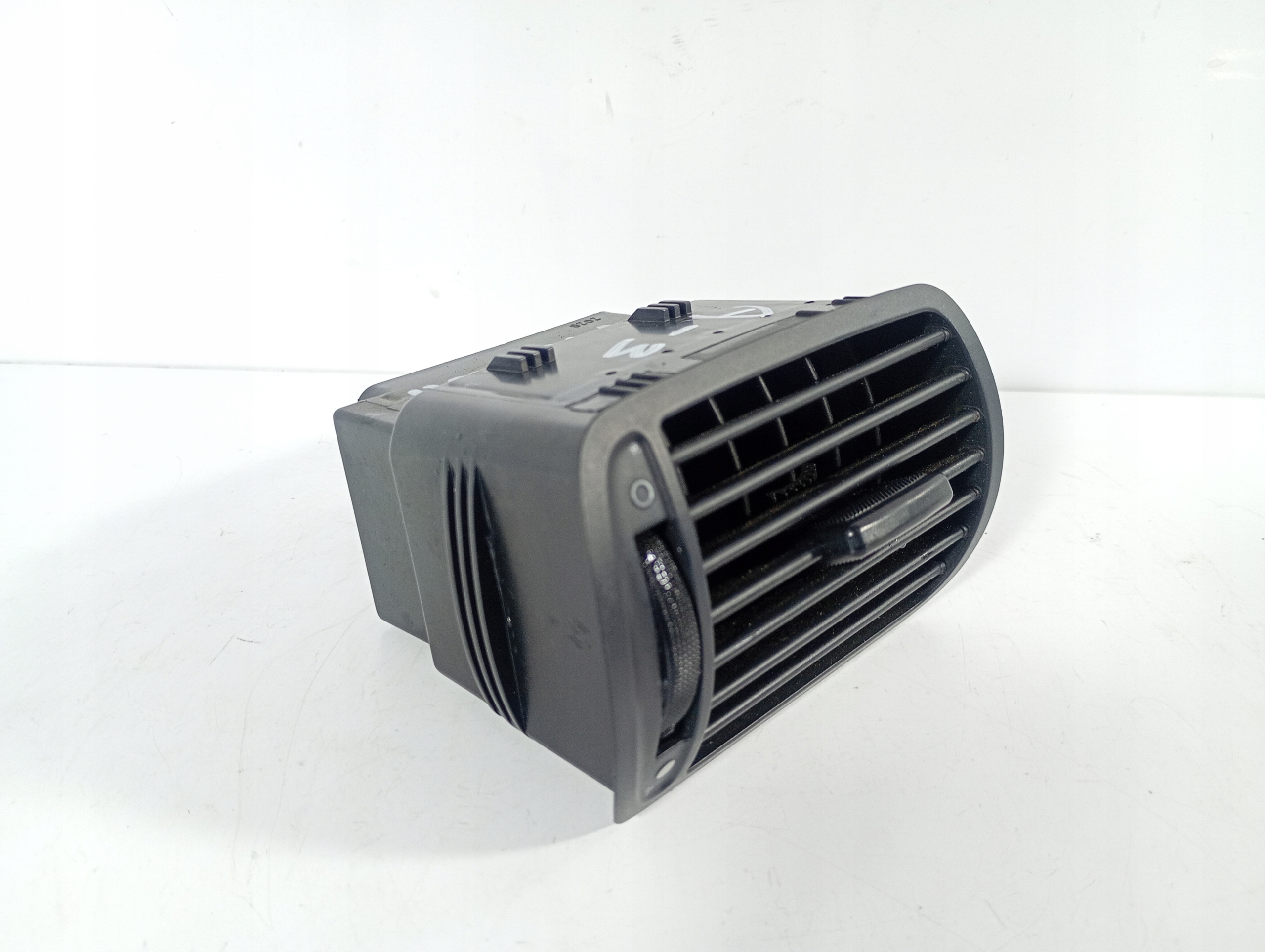 Audi A3 8L FL 96-03 grid air conditioning devices air right OE 8L0820901