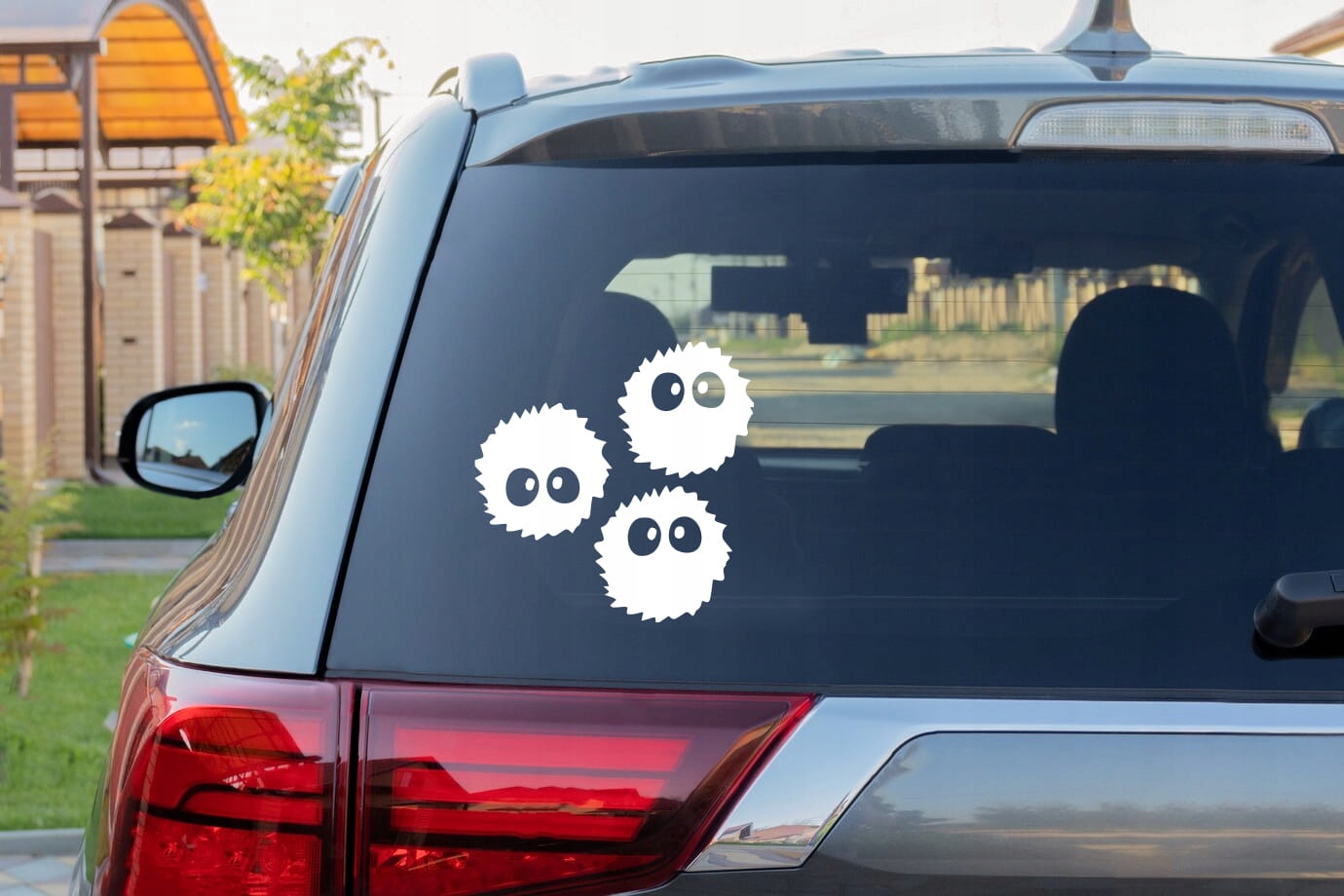 Stworek SOOT SPRITES - Naklejka na samochód na auto ODBLASKOWA Producent Inny