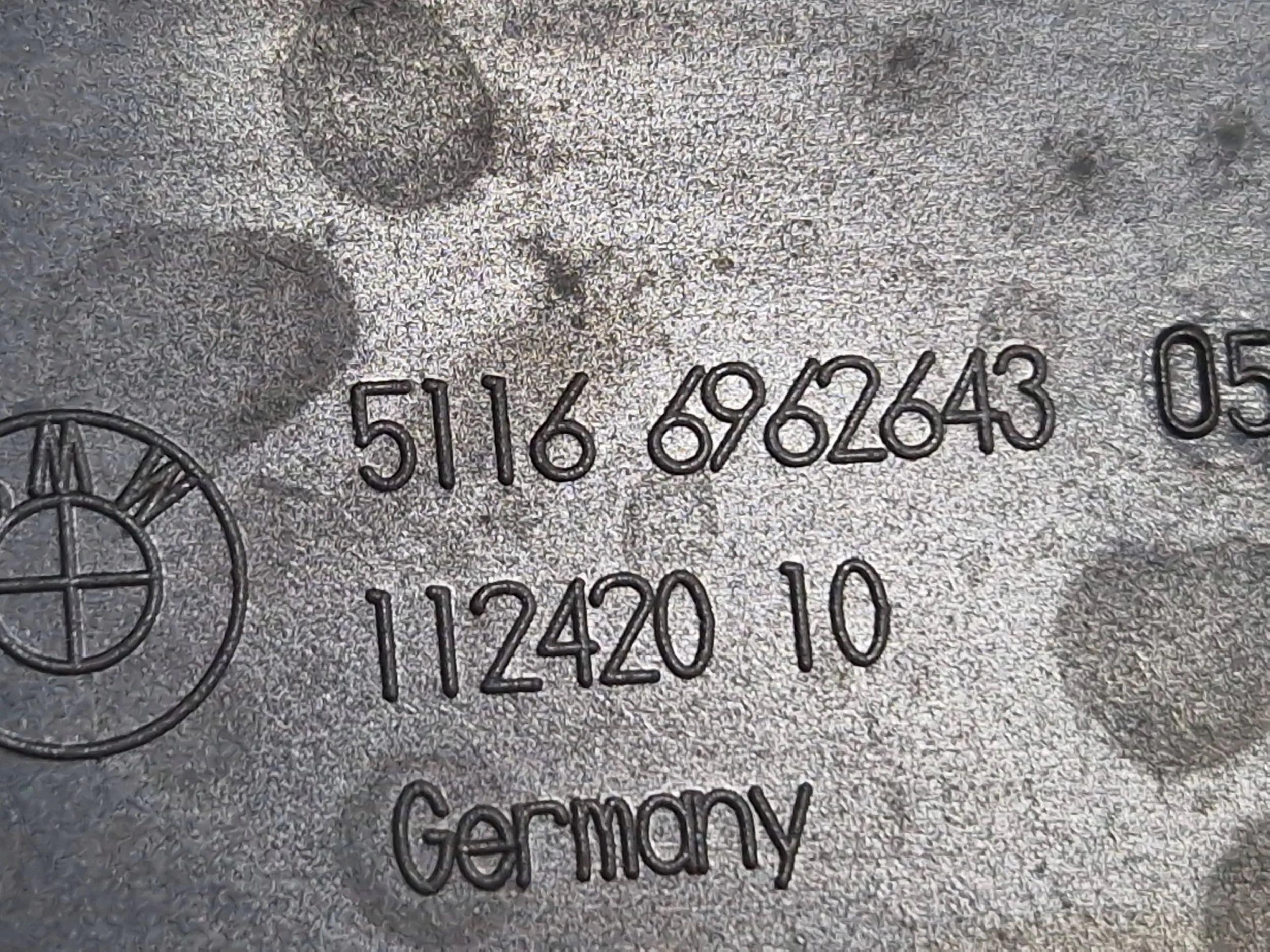 BMW 1 E81 E87 2008 элемент