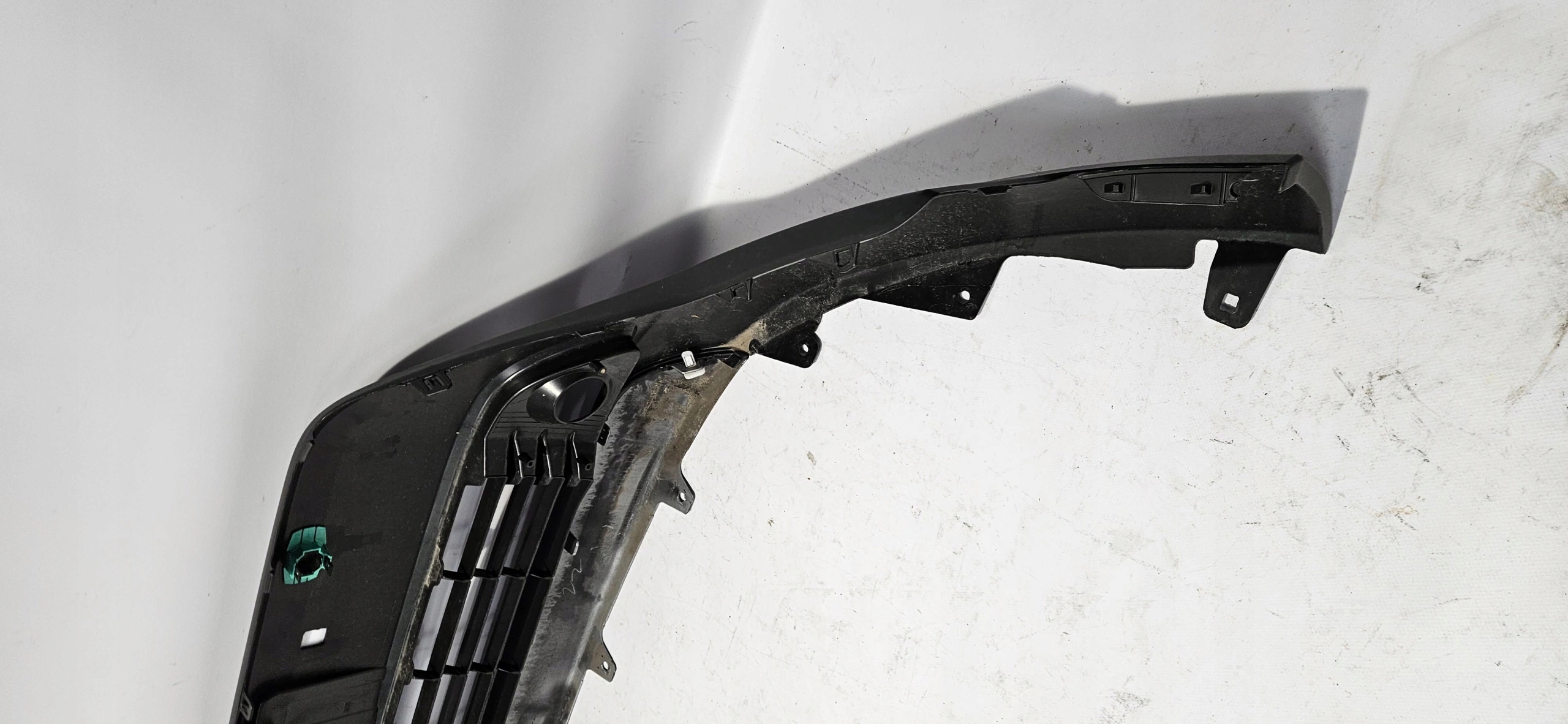 front bumper TOYOTA COROLLA CROSS 21- PDC original 52129-16030