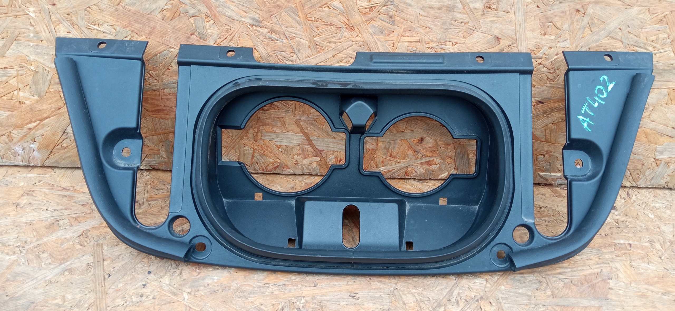 NISSAN LEAF II 17- OBUDOWA OSŁONA GNIAZDA PORTU ŁADOWANIA 657305SH0A