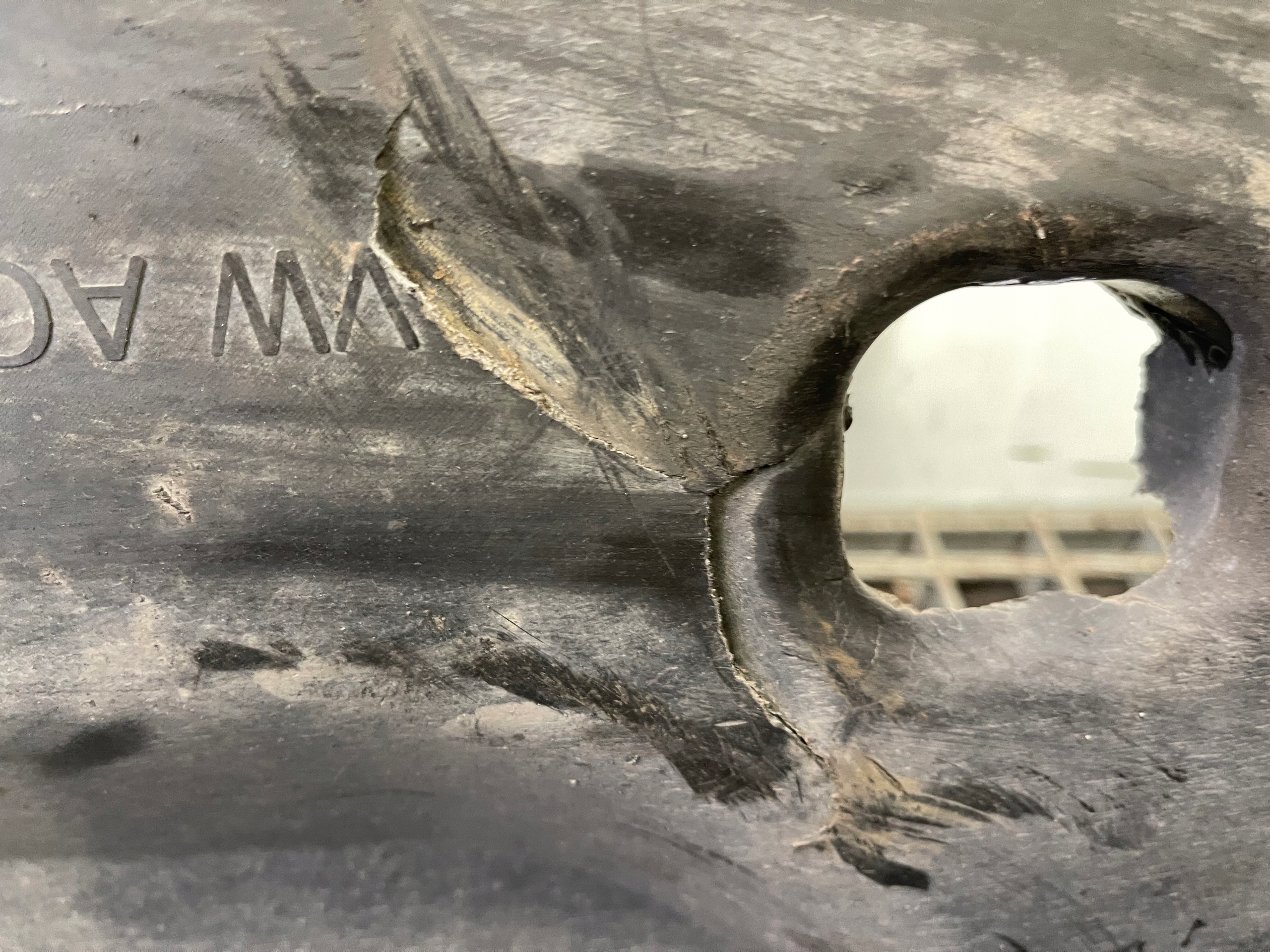 abdeckung Blende Abdeckung Unterfahrschutz rechts VW PASSAT B8 14- 3Q0825202F