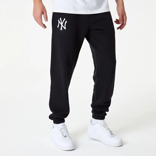 tepláky New Era Mlb essentials jogger Neyyan Blkwhi Velikost oblečení: S