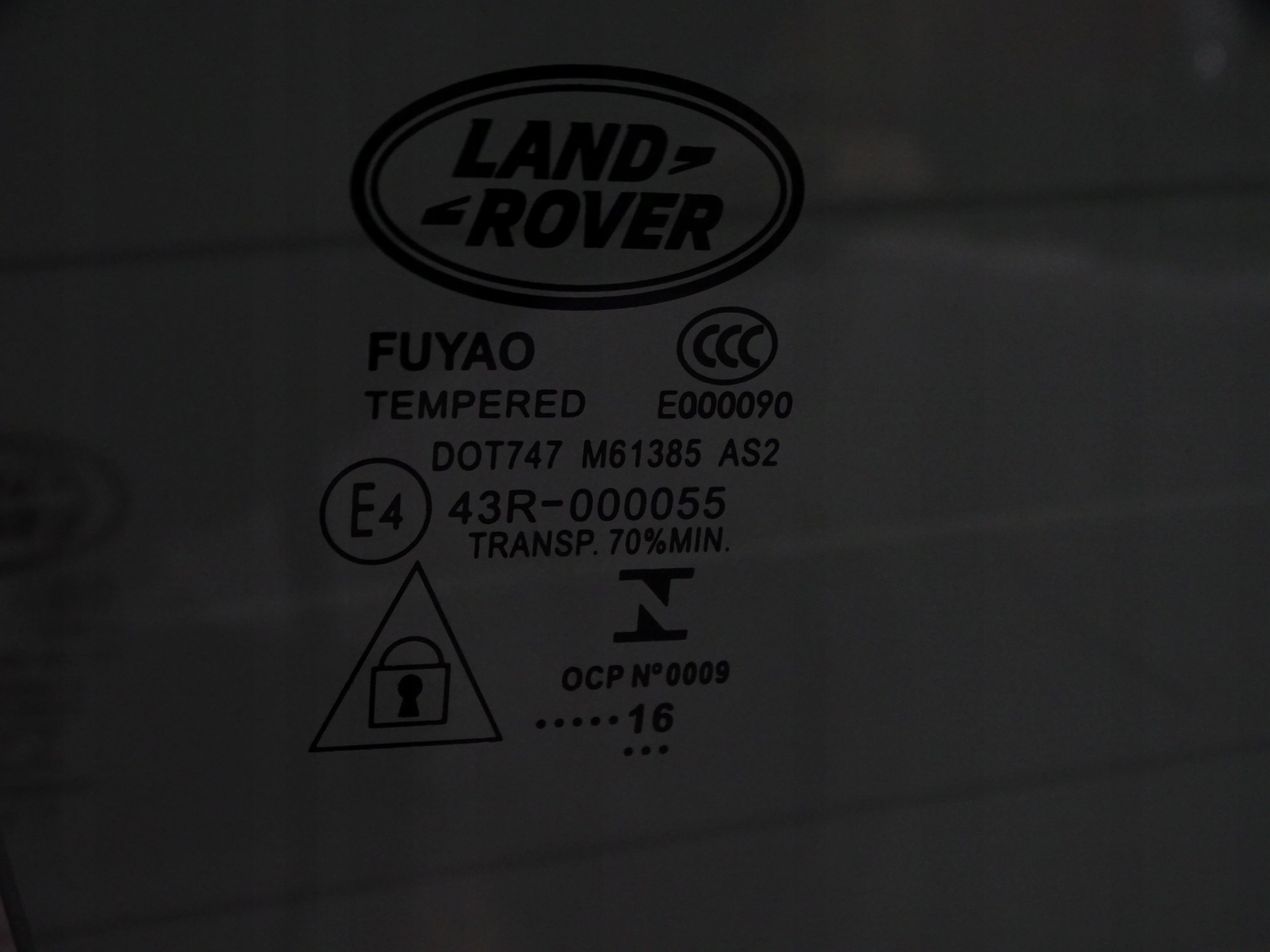 Szyba w drzwi tylne prawe DISCOVERY 5 V L462 2017 Installation side Rear right